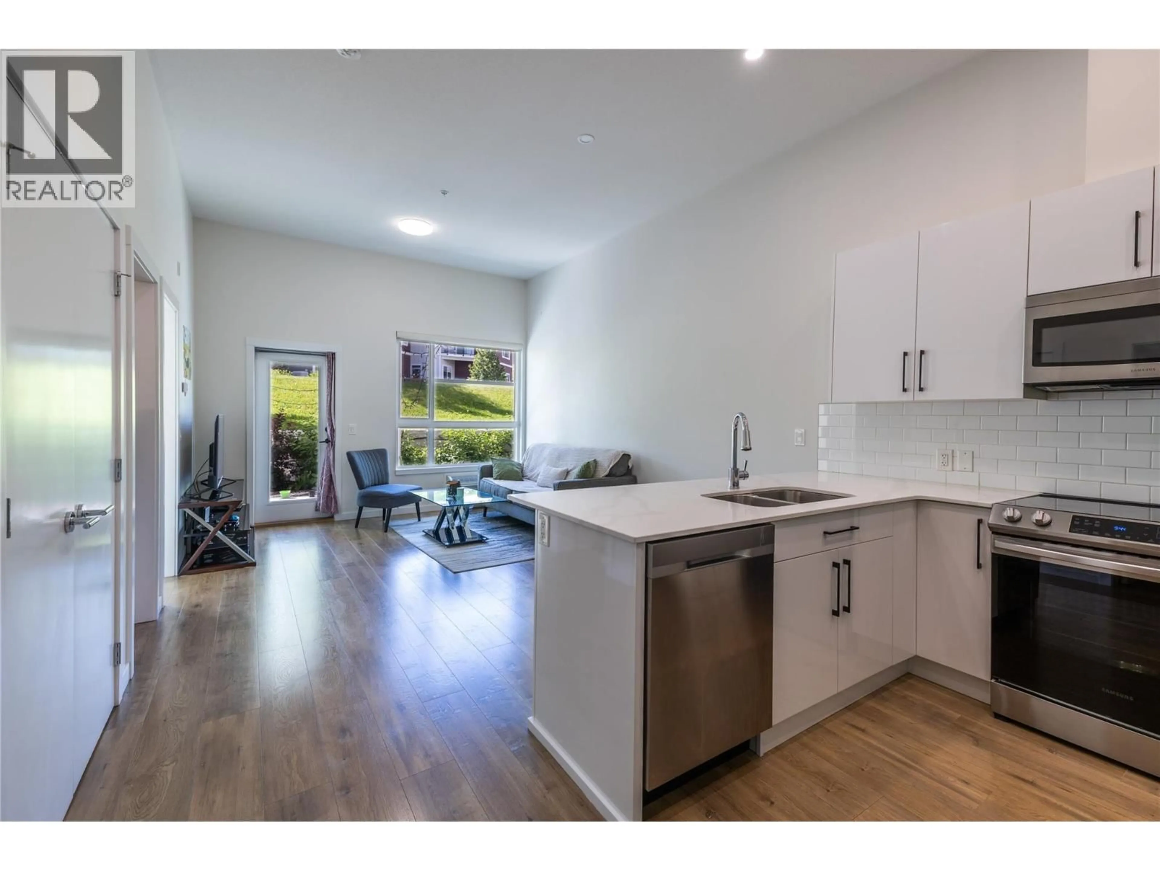Open concept kitchen, unknown for 107 - 1880 HUGH ALLAN DRIVE, Kamloops British Columbia V1S0E8