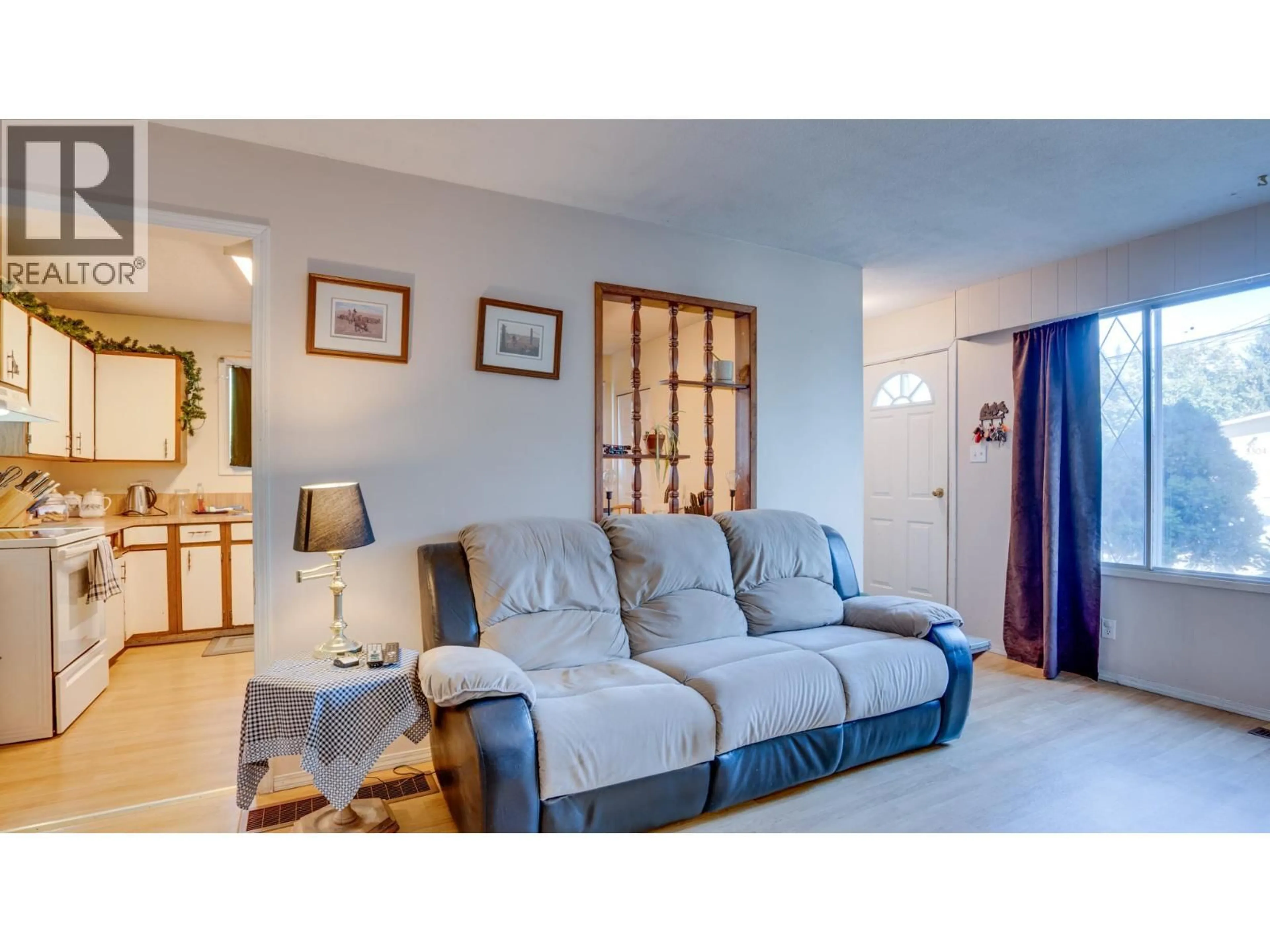Living room with furniture, unknown for 3303 BELAIRE DRIVE, Armstrong British Columbia V0E1B4