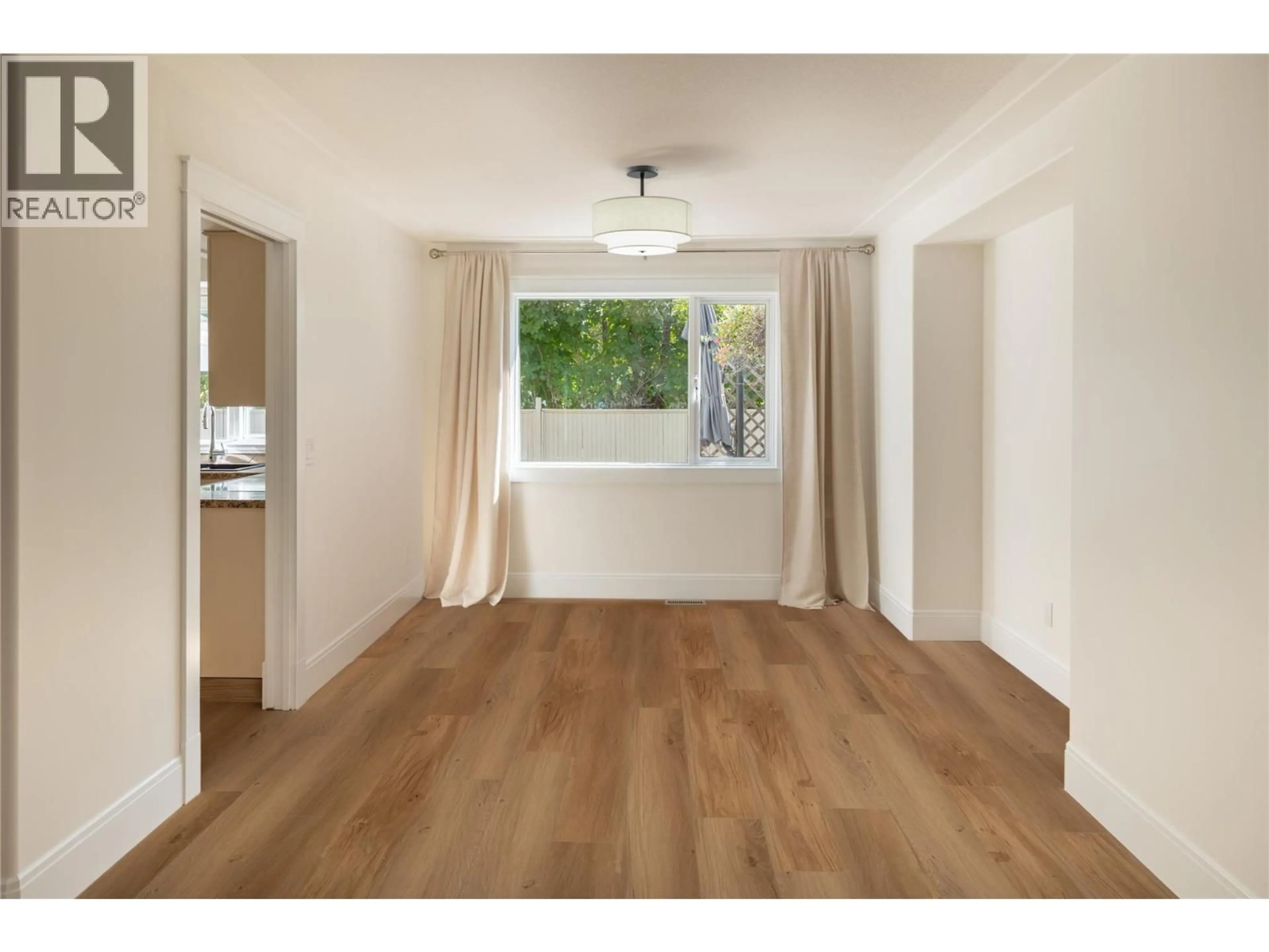 A pic of a room for 4018 LOGIE COURT, Kelowna British Columbia V1W3Y6