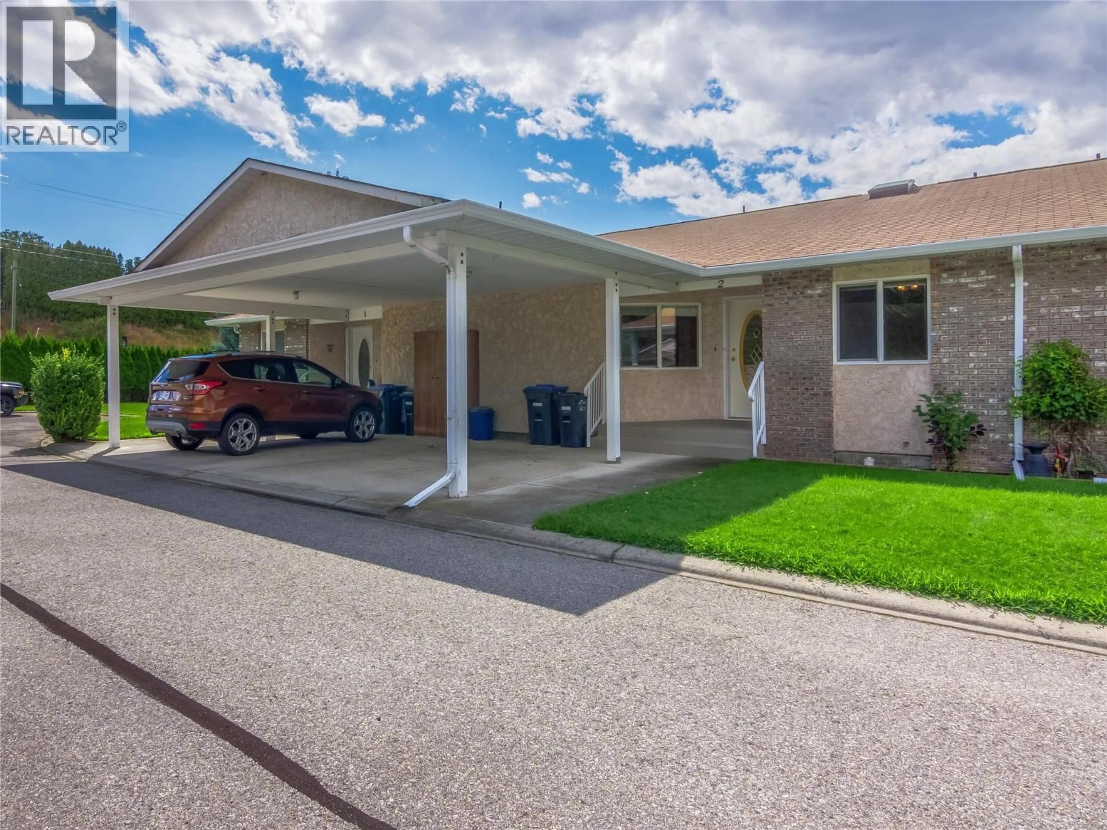 Indoor garage for 2 - 115 REDWING PLACE, Oliver British Columbia V0H1T4