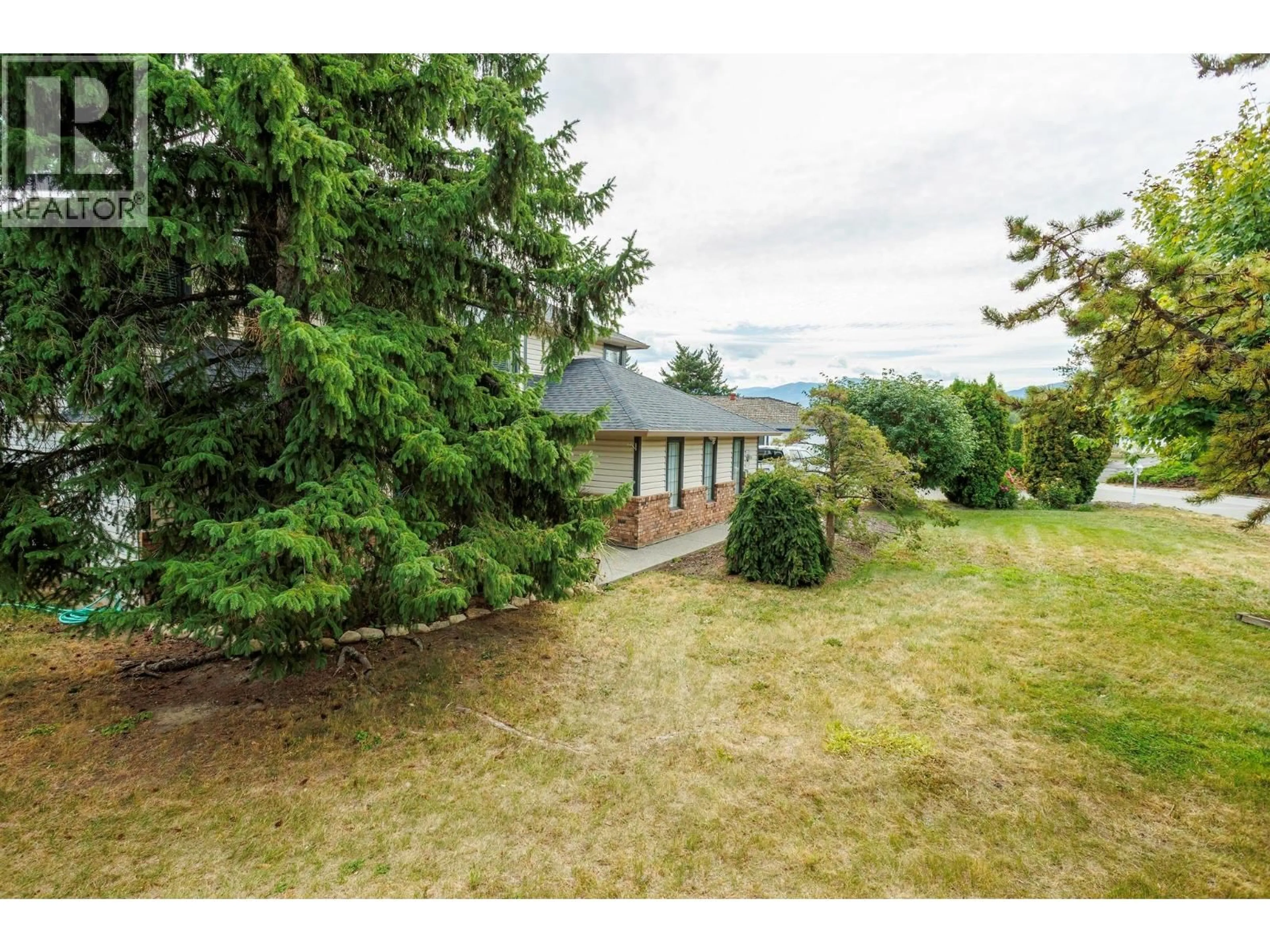 A pic from outside/outdoor area/front of a property/back of a property/a pic from drone, mountain view for 3777 SALLOUM ROAD, West Kelowna British Columbia V4T1E3