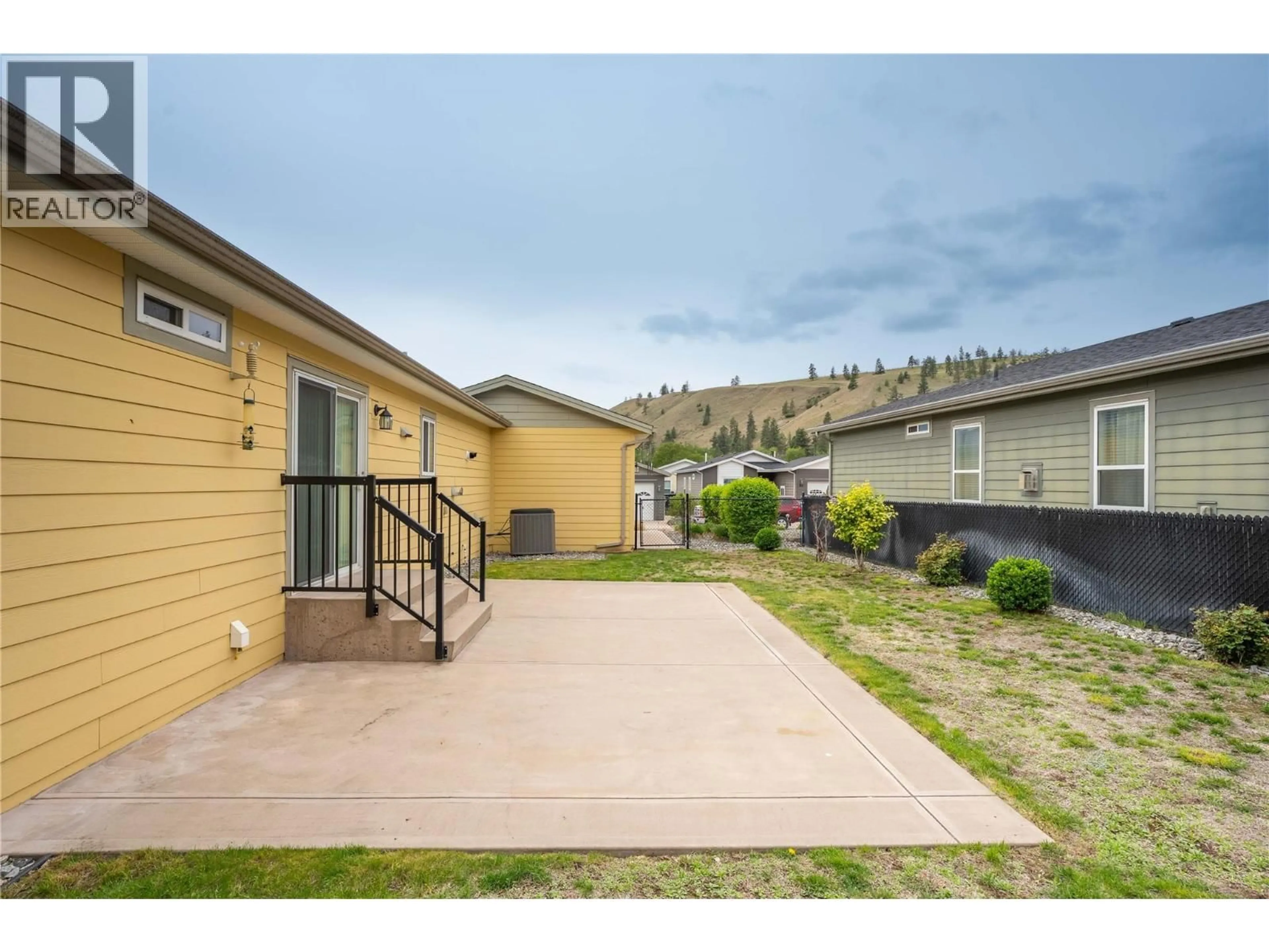Patio, street for 70 - 8300 GALLAGHER LAKE FRONTAGE ROAD, Oliver British Columbia V0H1T0