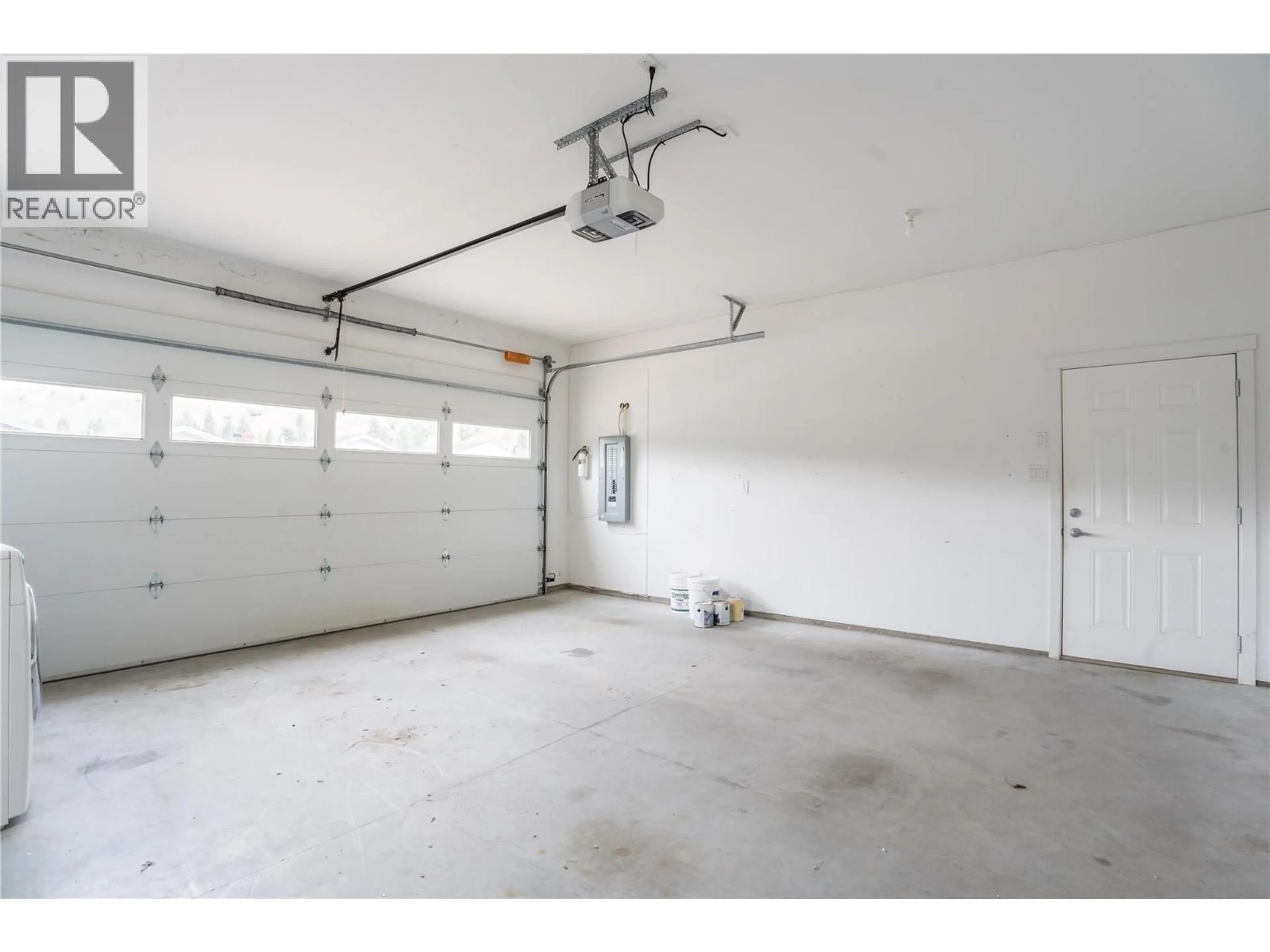 Indoor garage for 70 - 8300 GALLAGHER LAKE FRONTAGE ROAD, Oliver British Columbia V0H1T0