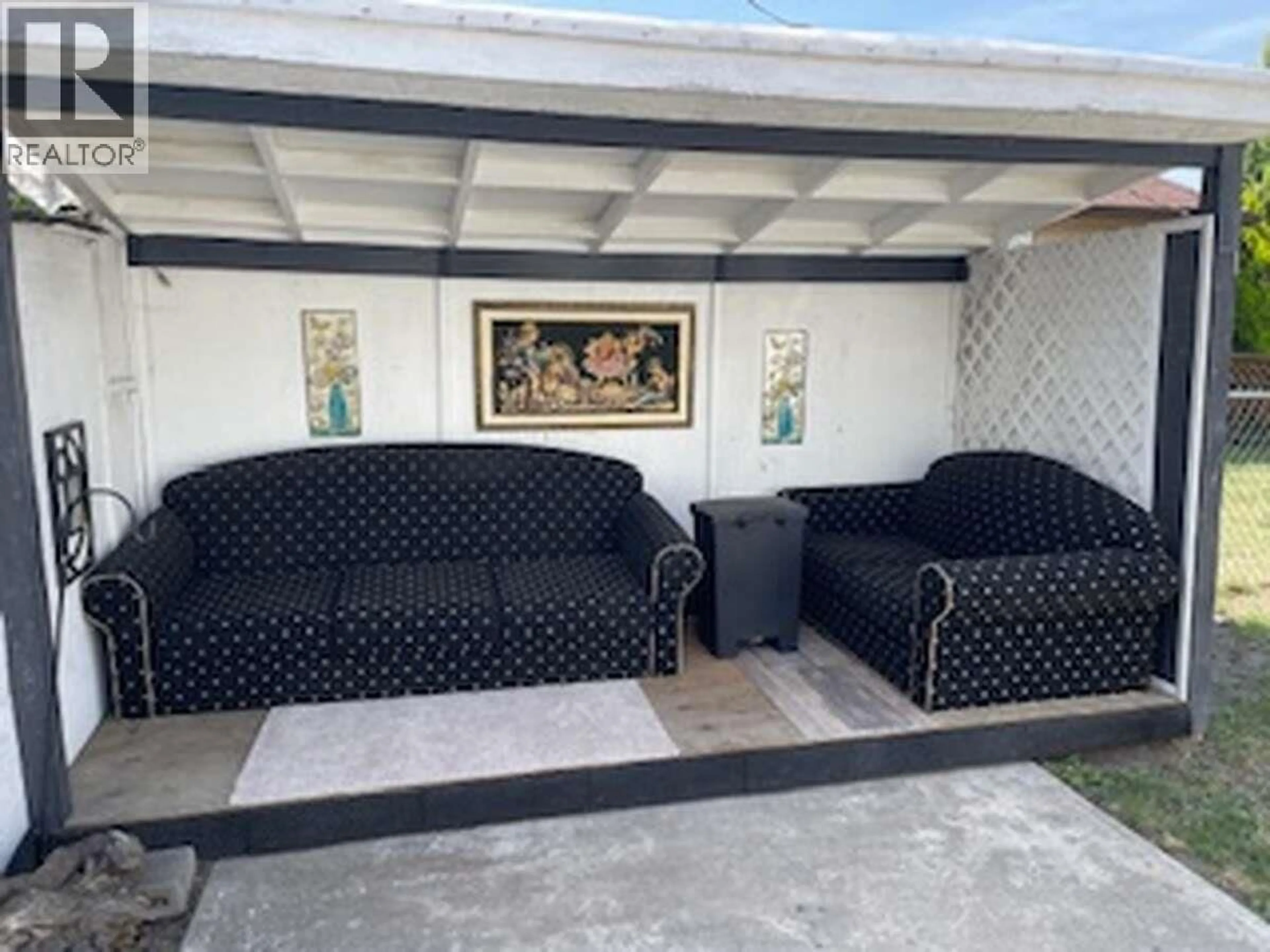 Patio, street for 605 WARDLAW AVENUE, Kelowna British Columbia V1Y5B6
