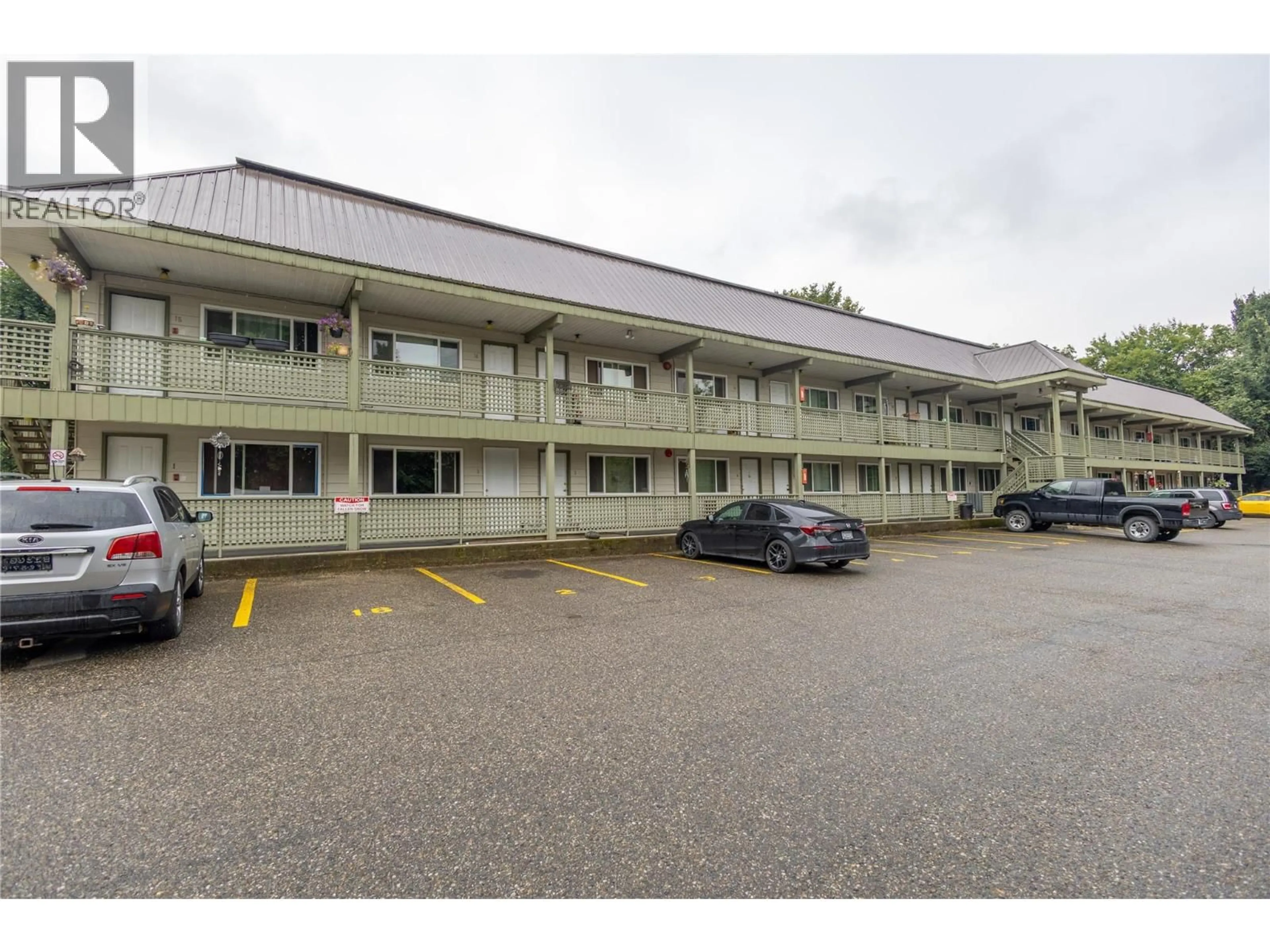 Patio, building for 2 - 3397 PATTERSON STREET, Armstrong British Columbia V0E1B2