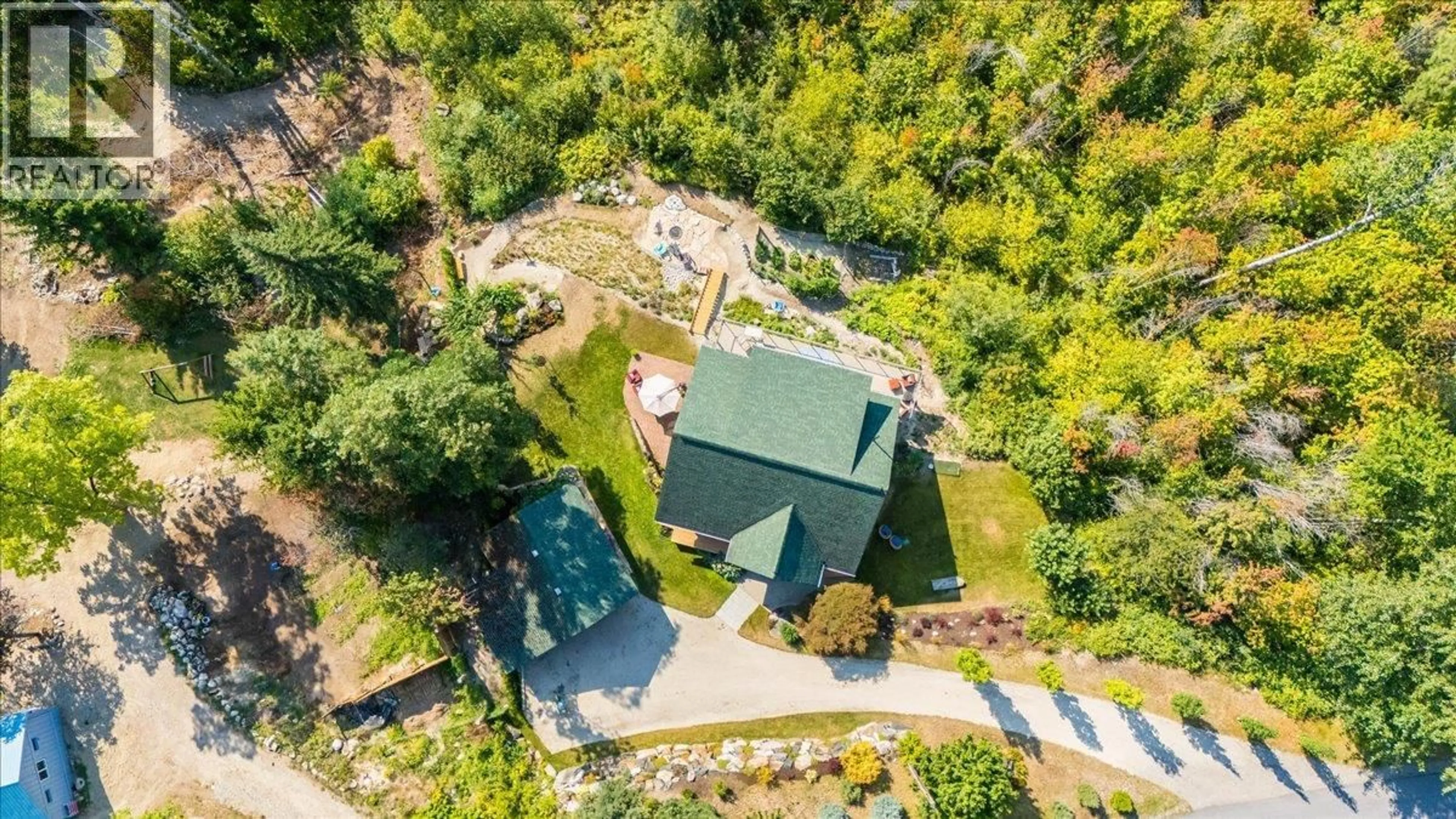 A pic from outside/outdoor area/front of a property/back of a property/a pic from drone, unknown for 3135 KENIRIS ROAD, Nelson British Columbia V1L6Z8