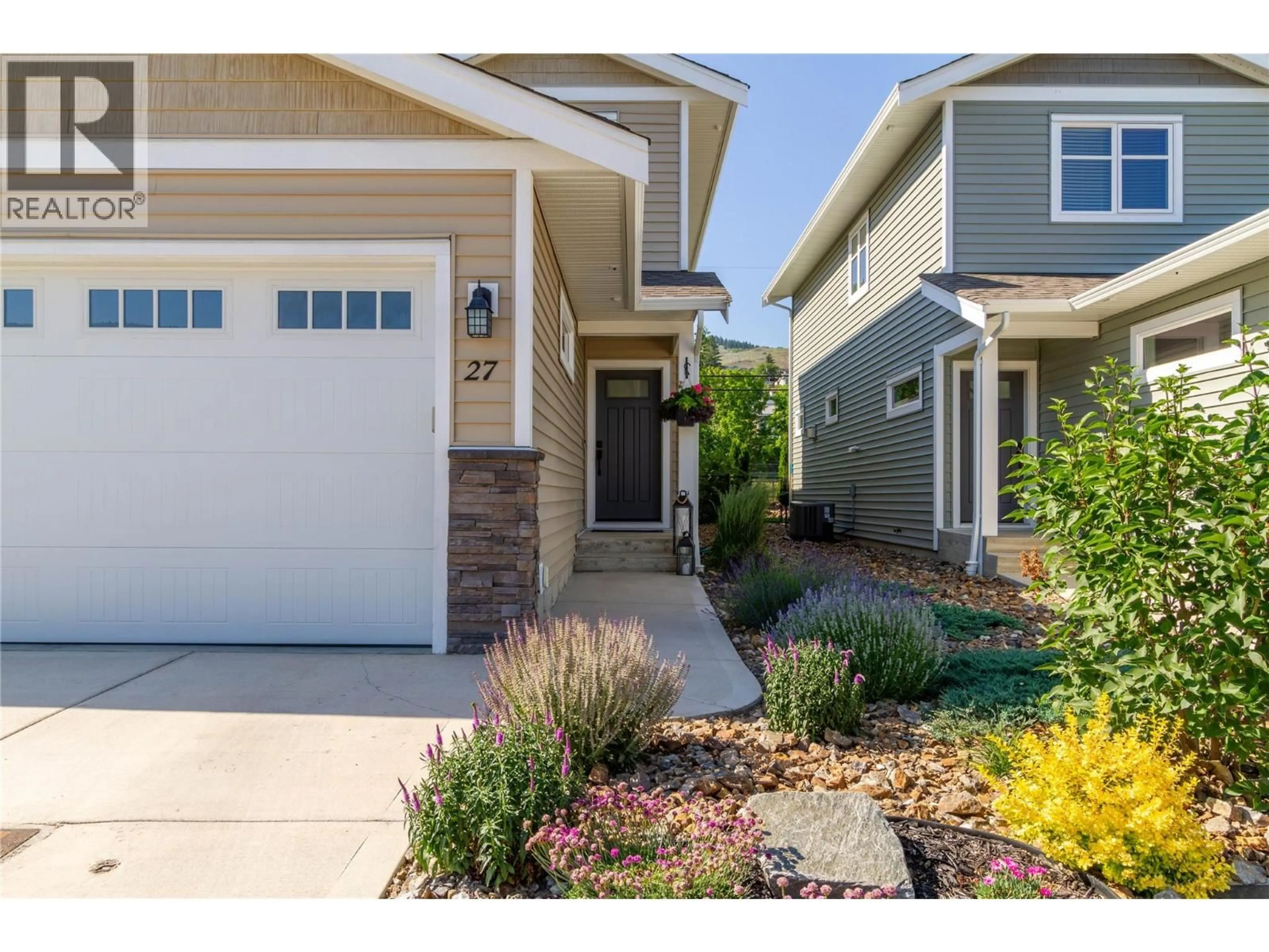 Home with vinyl exterior material, street for 27 - 6635 TRONSON ROAD, Vernon British Columbia V1H2K4