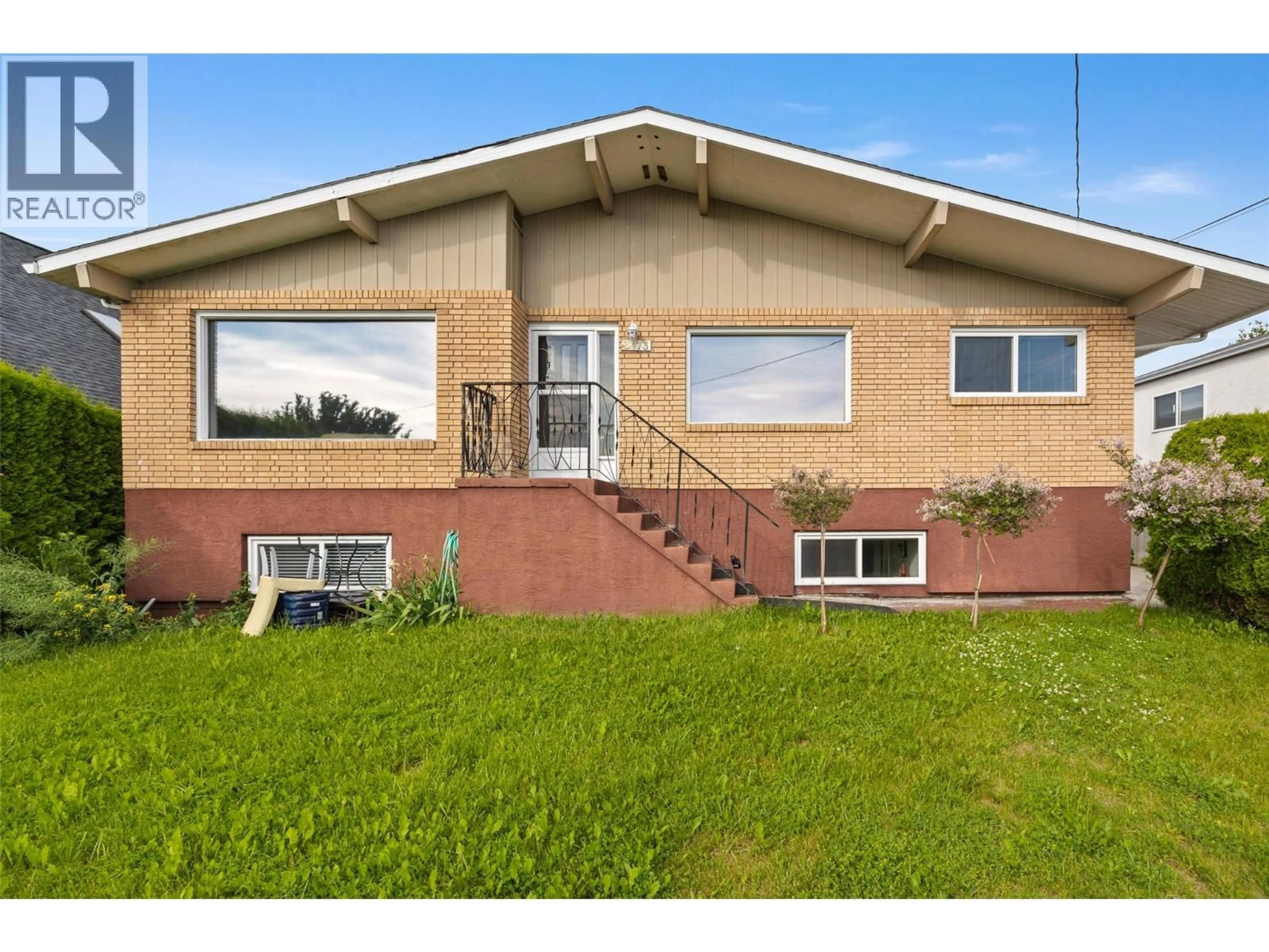 Home with vinyl exterior material, unknown for 3473 MOBERLY ROAD, Kelowna British Columbia V1W3H9