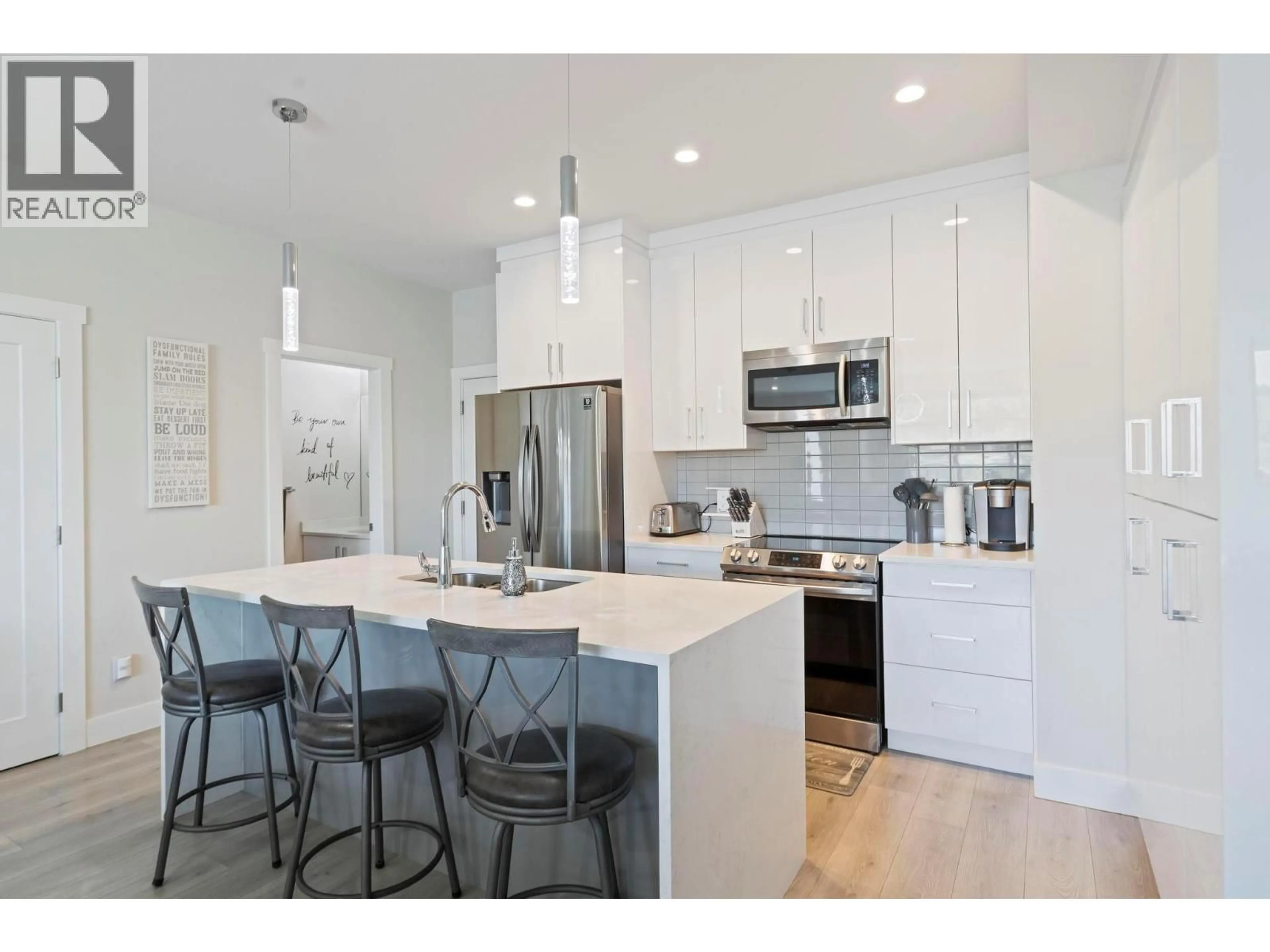 Open concept kitchen, unknown for 6 - 115 WYNDHAM CRESCENT, Kelowna British Columbia V1V2E8