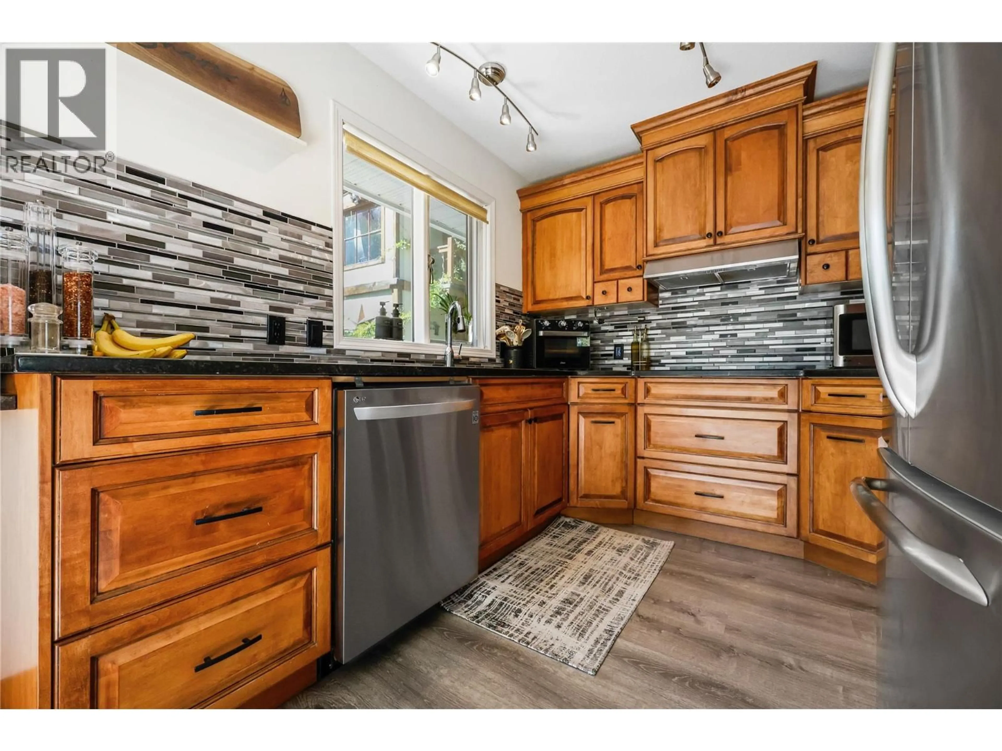 Open concept kitchen, unknown for 1632 WEST KELOWNA ROAD, West Kelowna British Columbia V1Z3B7