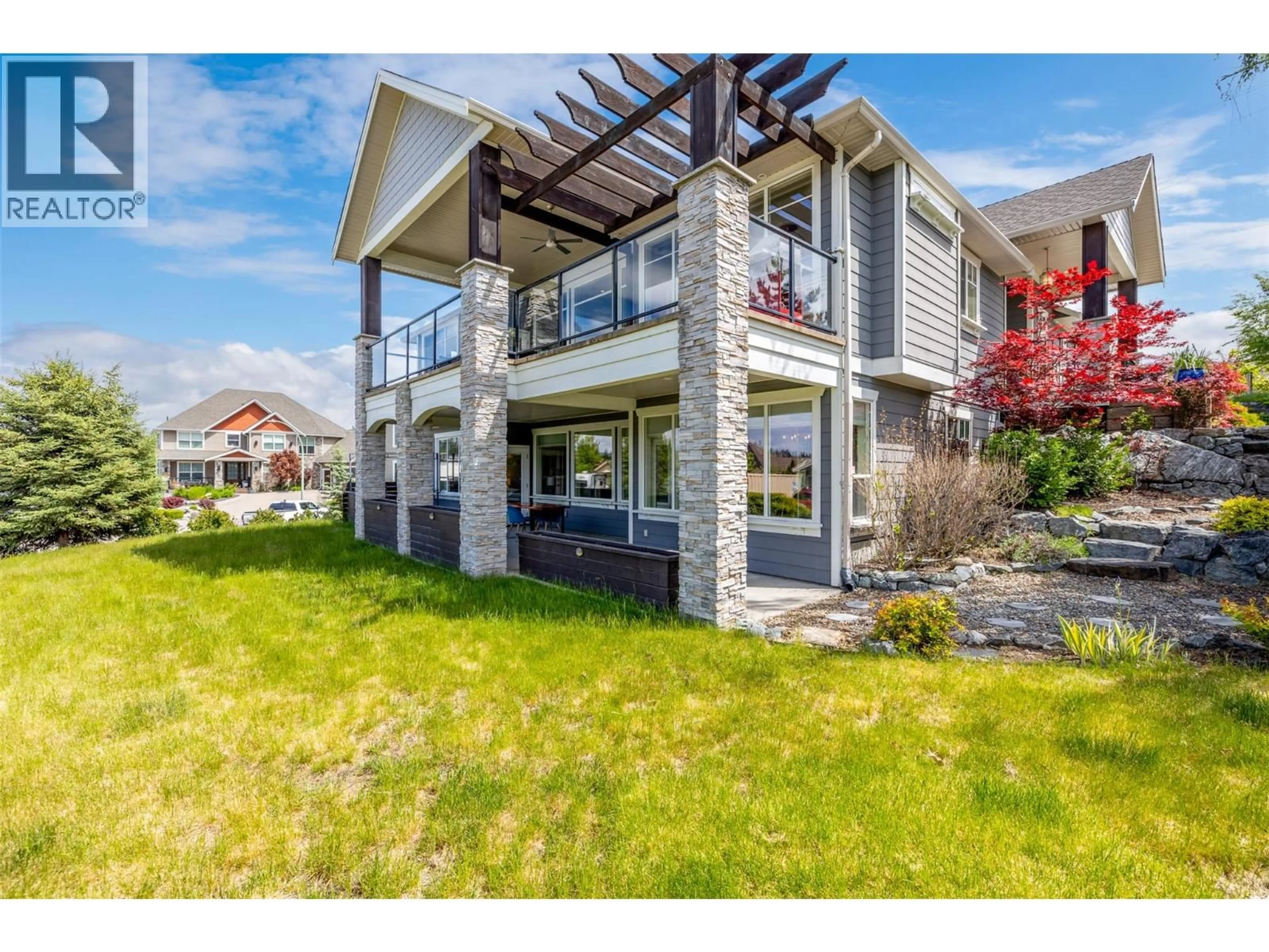 Home with vinyl exterior material, unknown for 912 STEELE ROAD, Kelowna British Columbia V1W4X1