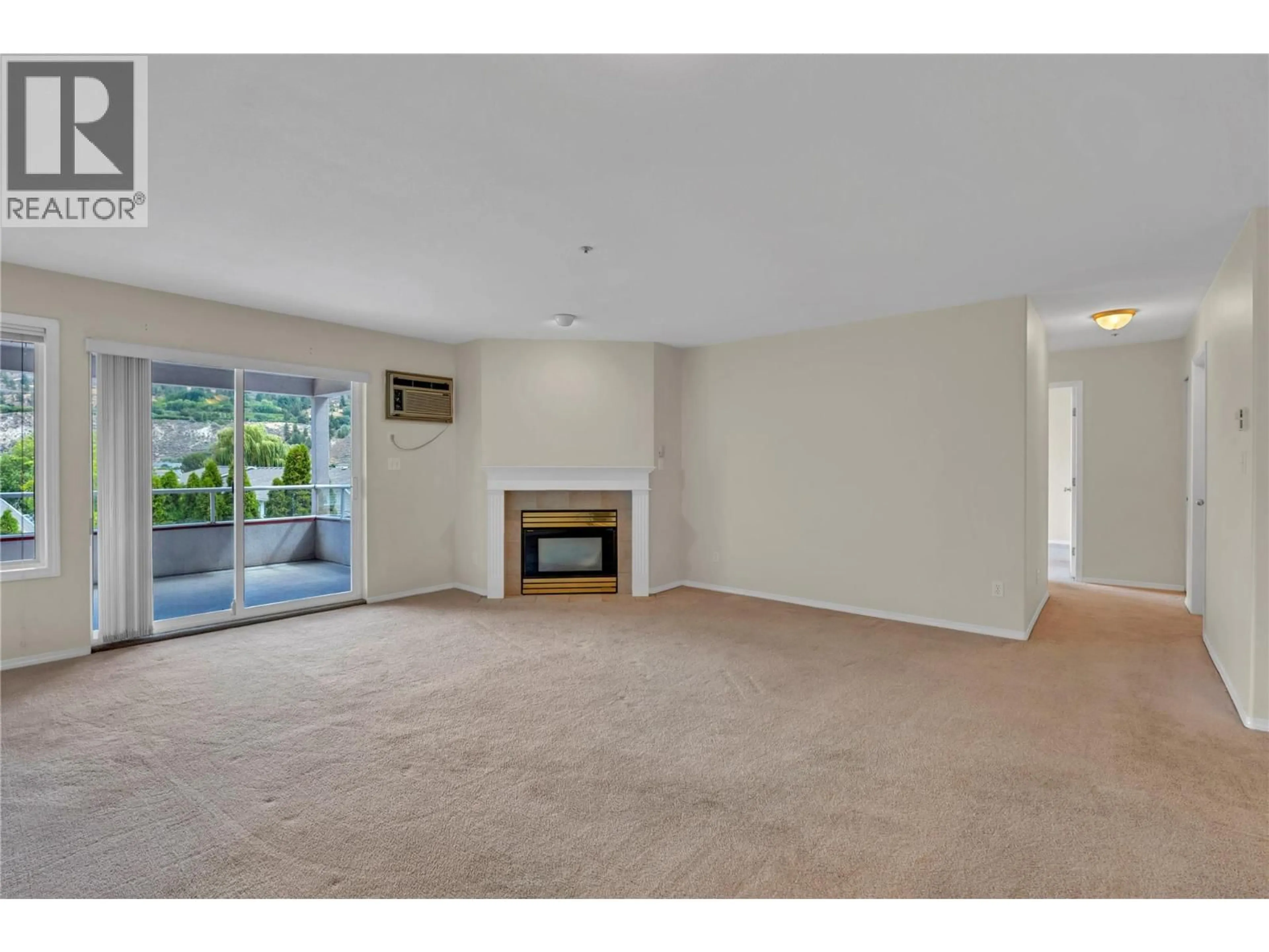 A pic of a room for 306 - 3310 SKAHA LAKE ROAD, Penticton British Columbia V2A6G4