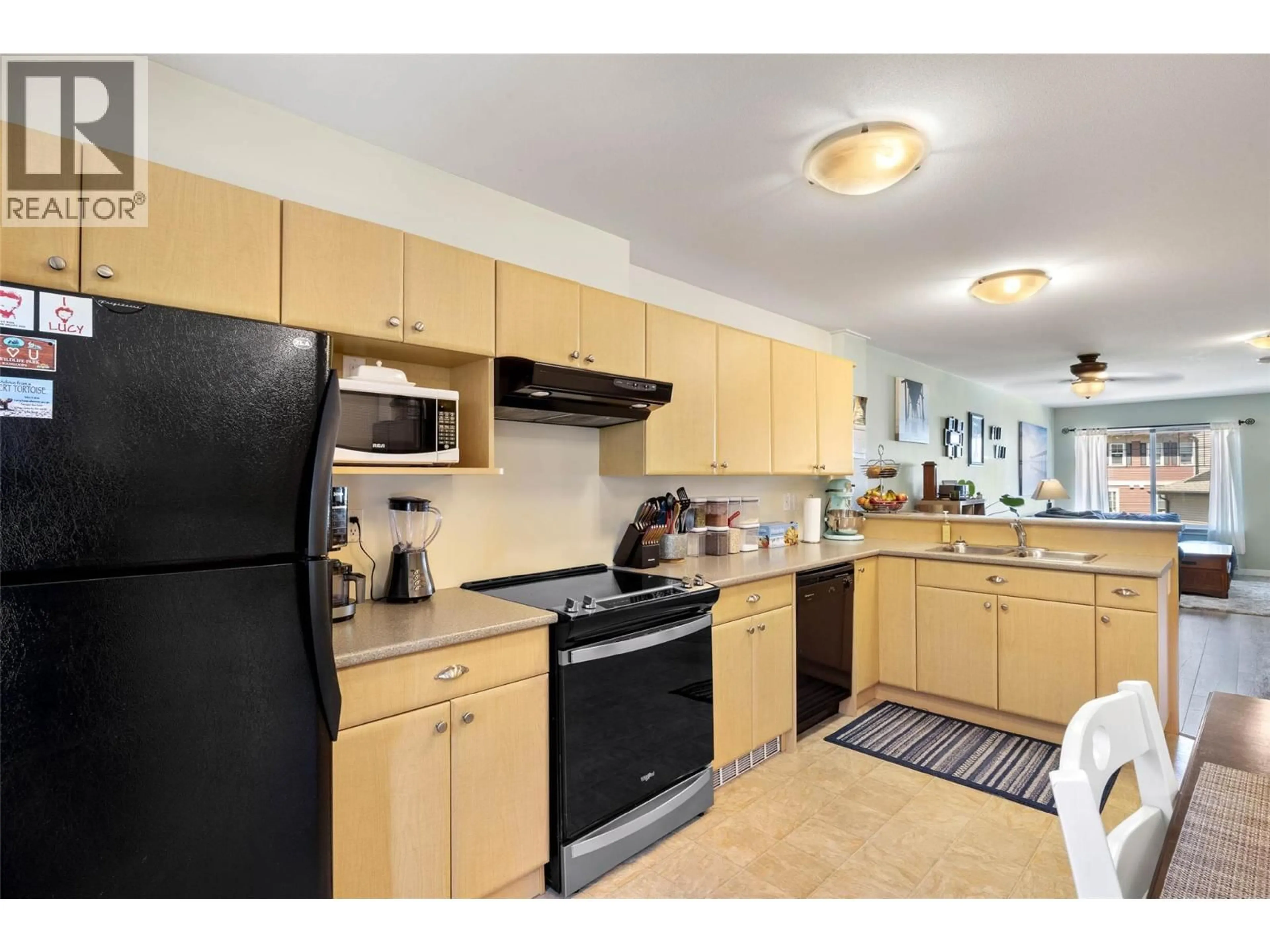 Standard kitchen, ceramic/tile floor for 8 - 1970 BRAEVIEW PLACE, Kamloops British Columbia V1S0A2