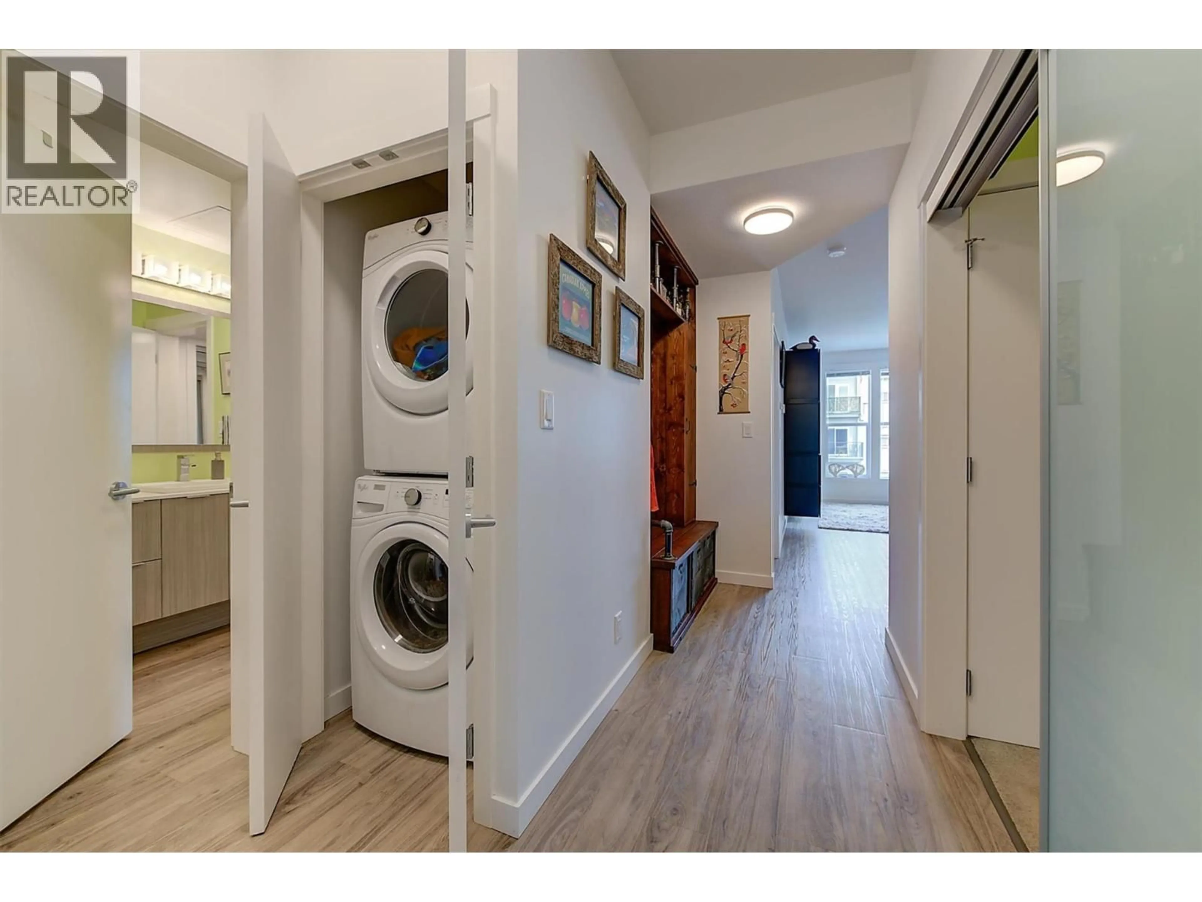 Indoor entryway for PH12 - 1775 CHAPMAN PLACE, Kelowna British Columbia V1Y0G3