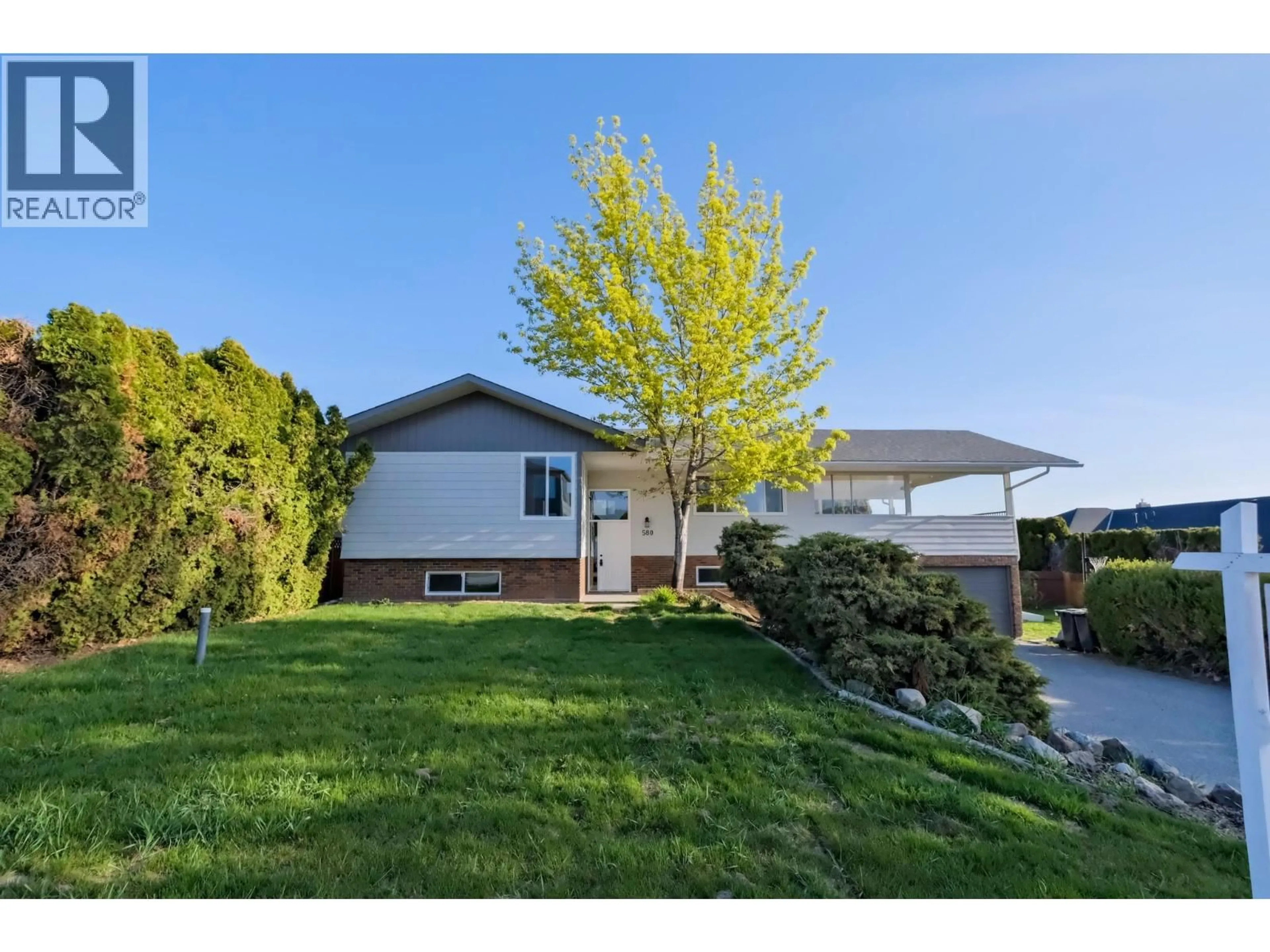 Home with vinyl exterior material, unknown for 580 KELVIEW ROAD, West Kelowna British Columbia V1Z1E3