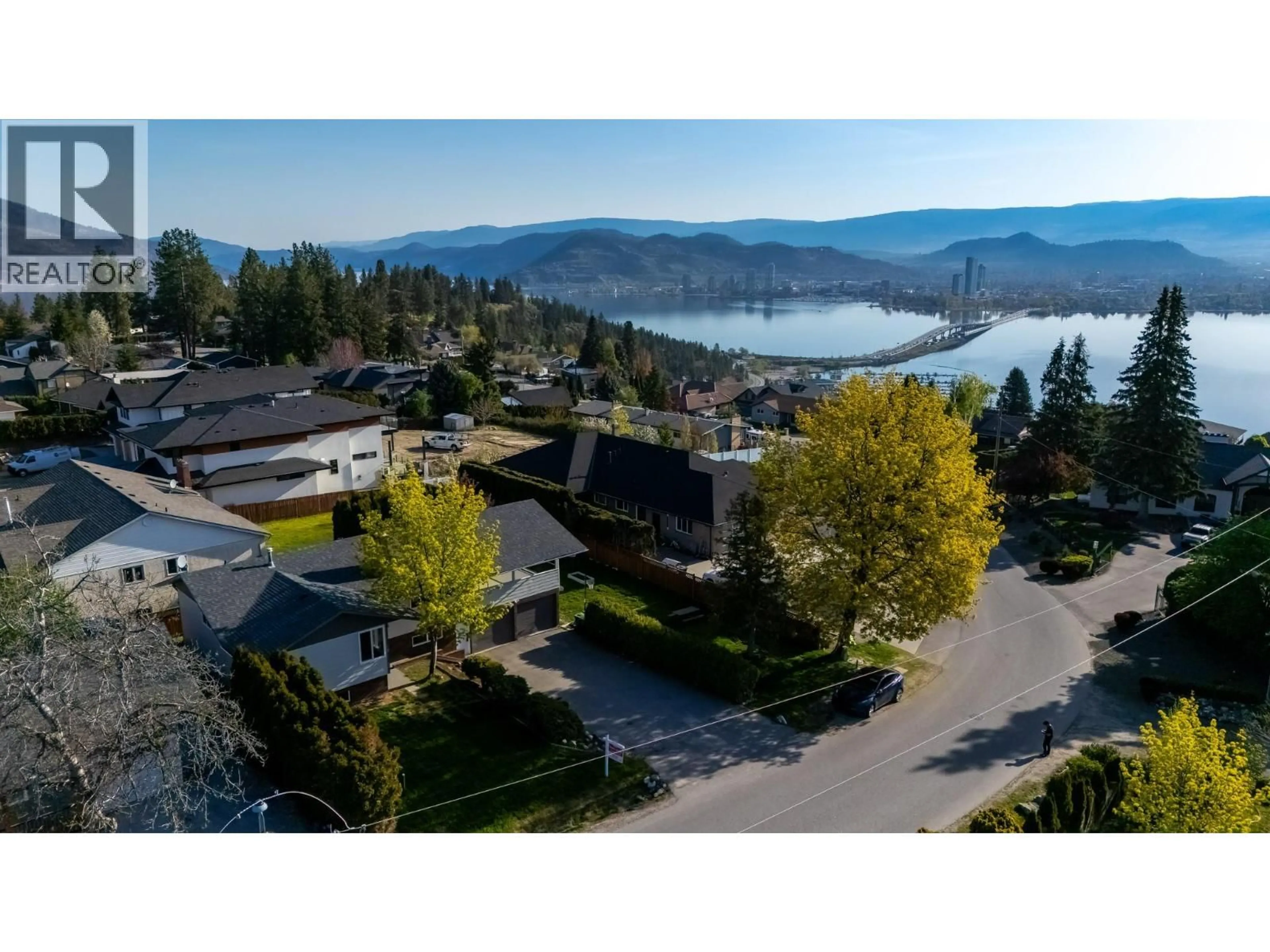 A pic from outside/outdoor area/front of a property/back of a property/a pic from drone, mountain view for 580 KELVIEW ROAD, West Kelowna British Columbia V1Z1E3