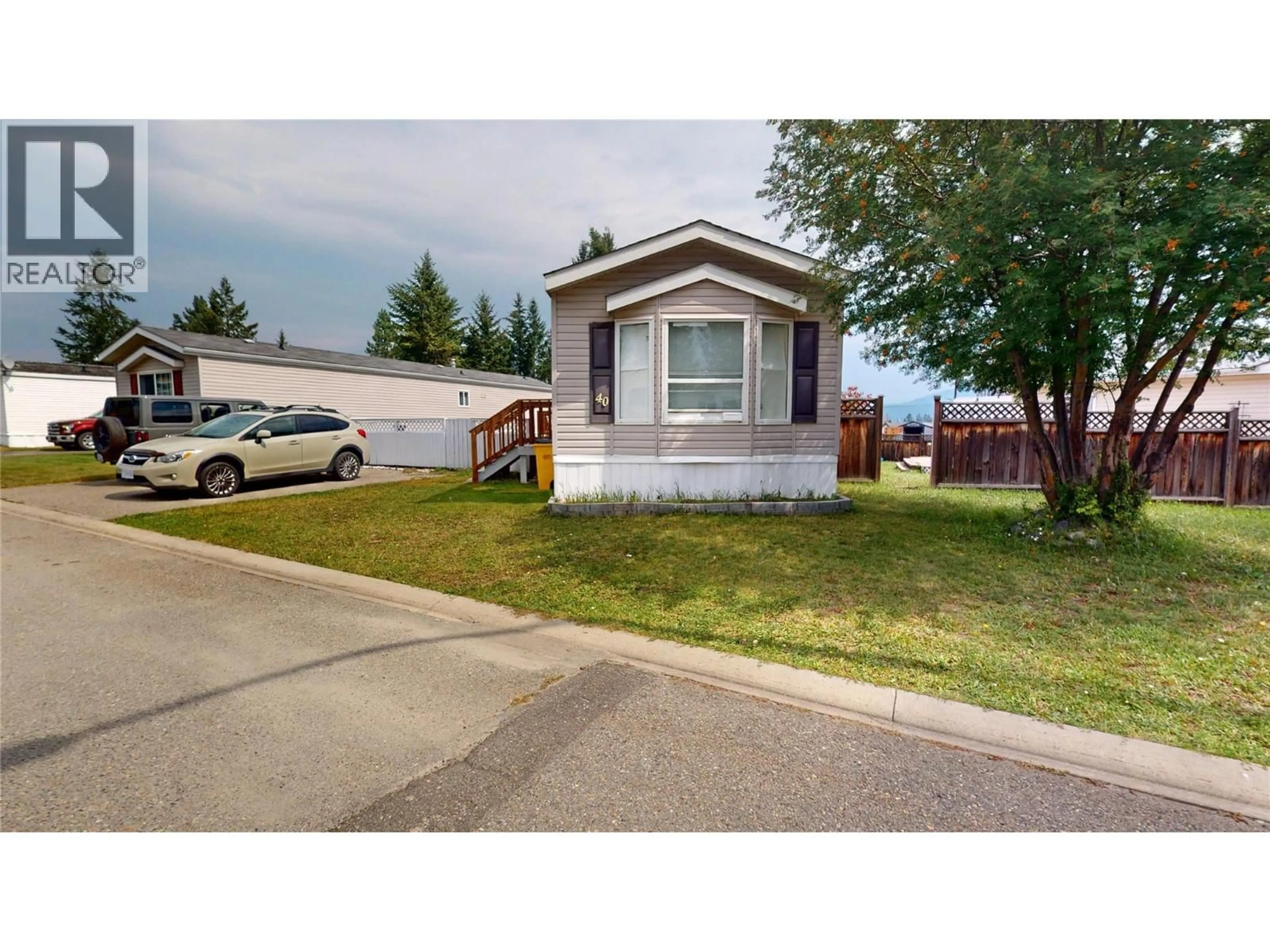Home with vinyl exterior material, street for 40 - 2321 INDUSTRIAL ROAD, Cranbrook British Columbia V1C6H3