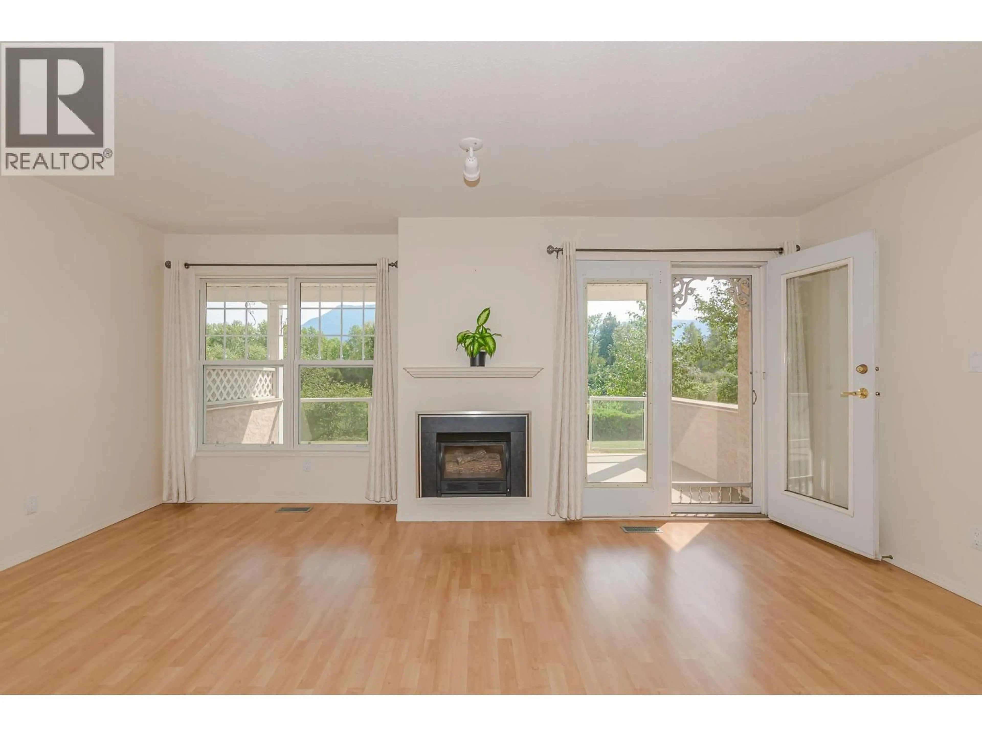 Unknown for 21 - 303 REGENT AVENUE, Enderby British Columbia V0E1V2