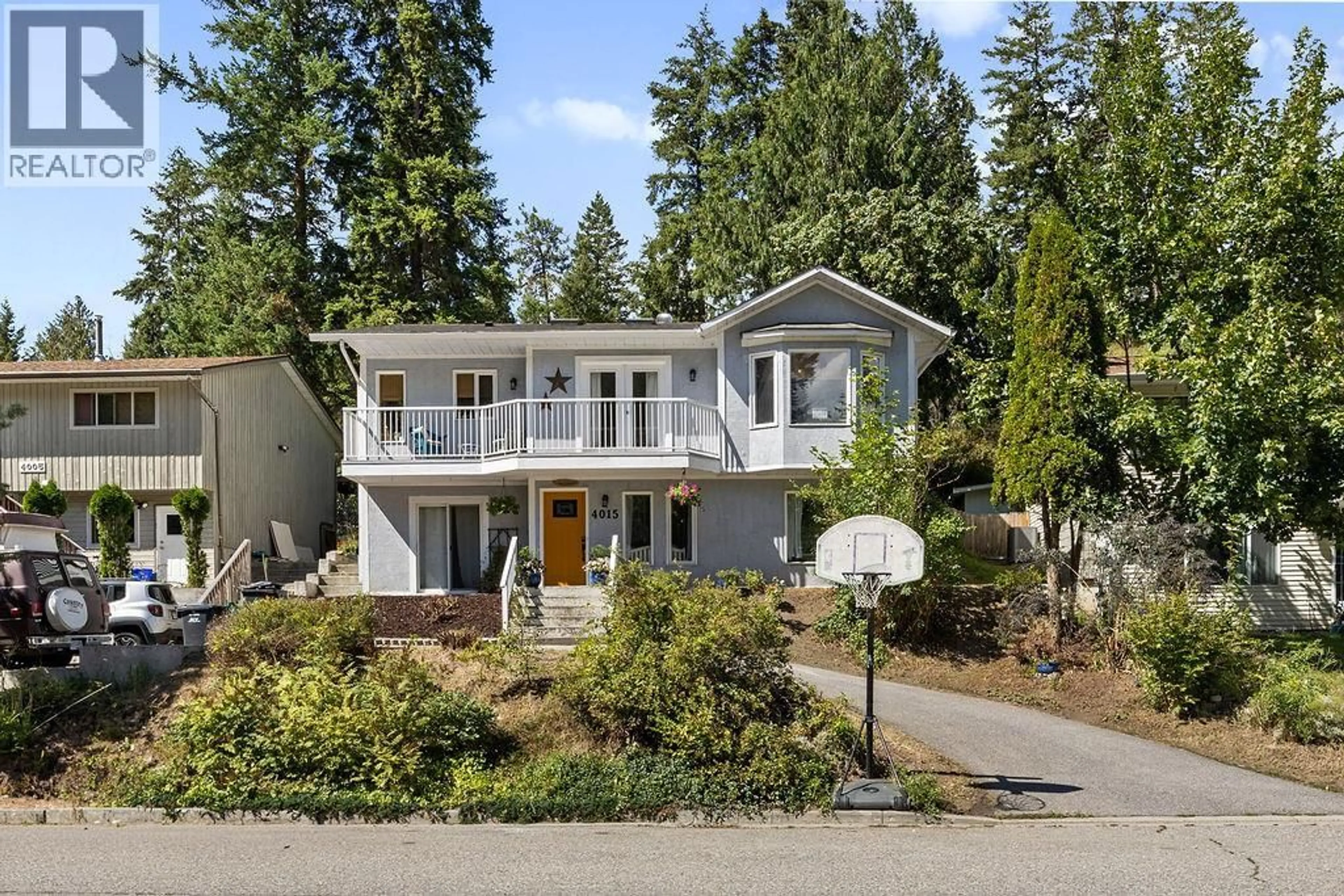 Home with vinyl exterior material, street for 4015 HIGHLAND PARK DRIVE, Armstrong British Columbia V4Y0K2