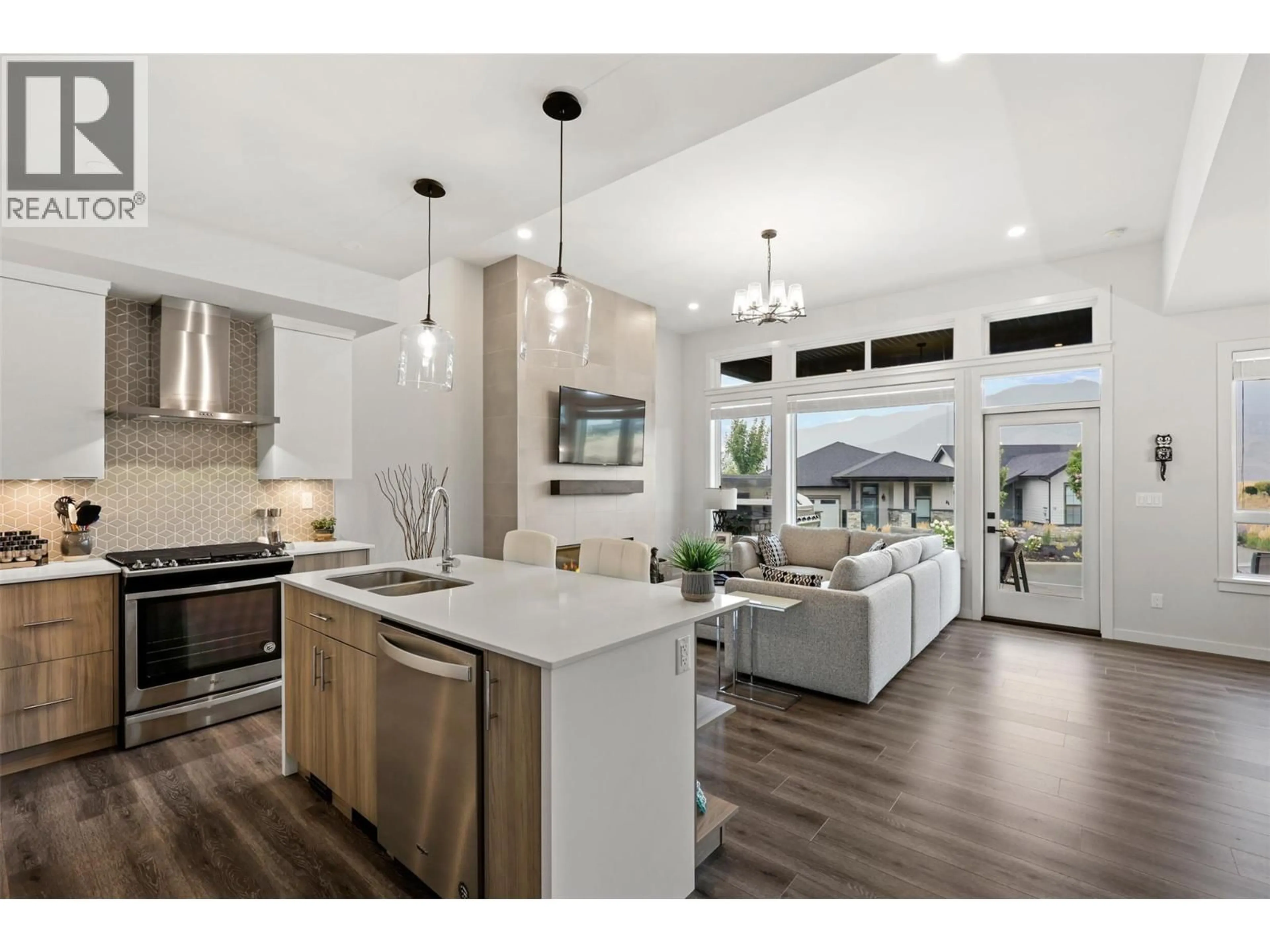 Open concept kitchen, unknown for 20 - 260 RUE CHEVAL NOIR OTHER, Kamloops British Columbia V1S0G1