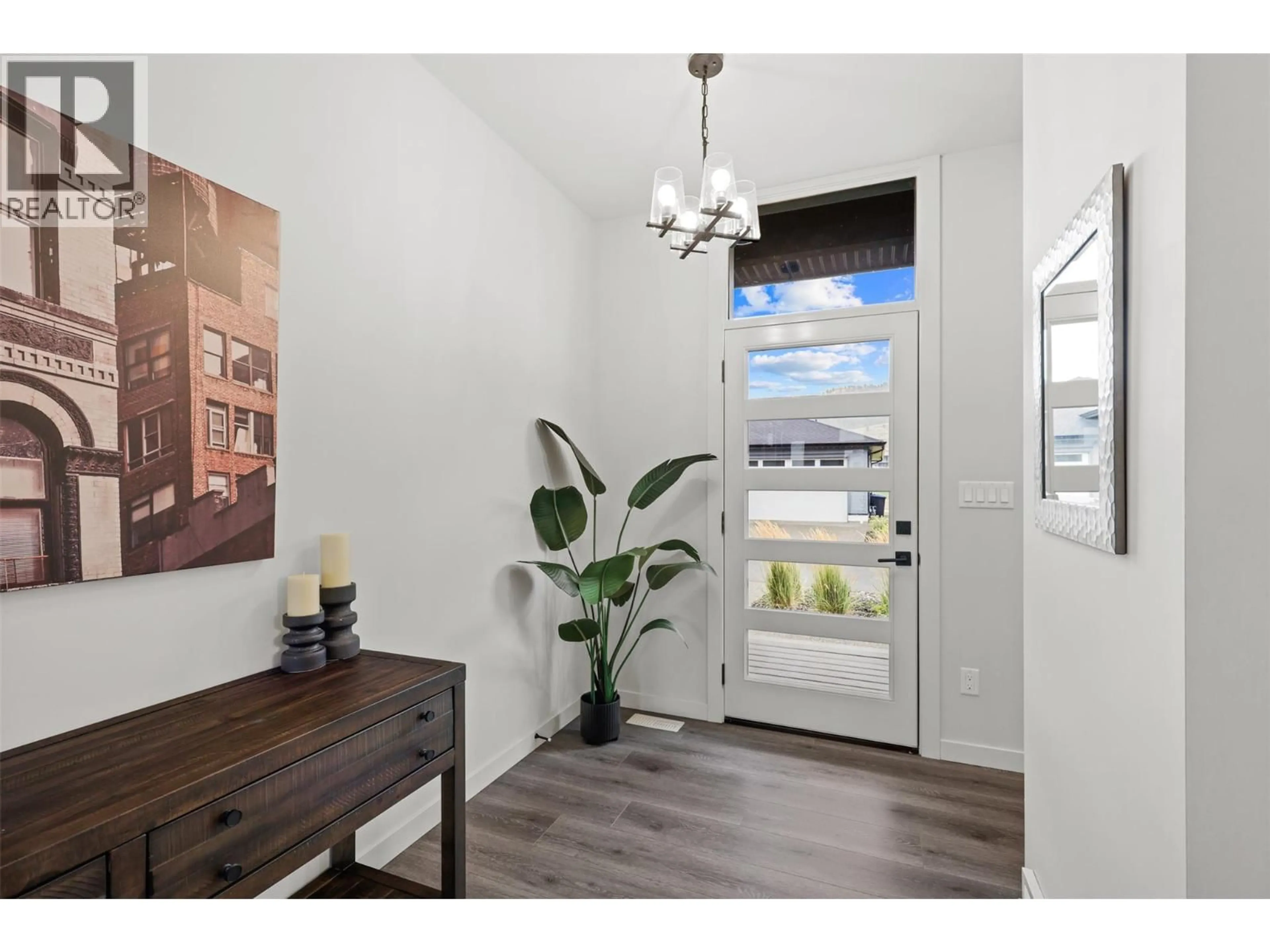 Indoor entryway for 20 - 260 RUE CHEVAL NOIR OTHER, Kamloops British Columbia V1S0G1
