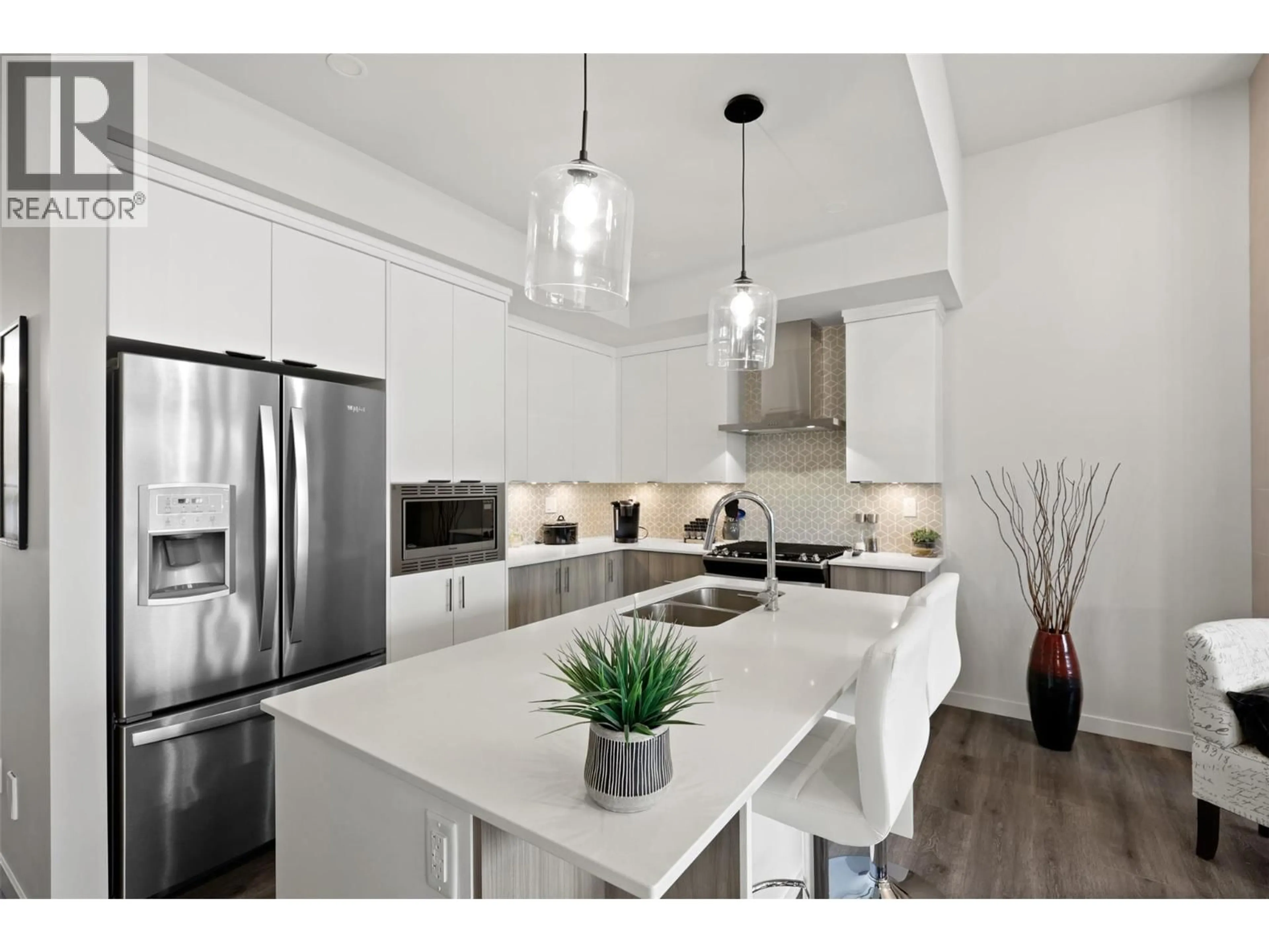 Contemporary kitchen, unknown for 20 - 260 RUE CHEVAL NOIR OTHER, Kamloops British Columbia V1S0G1