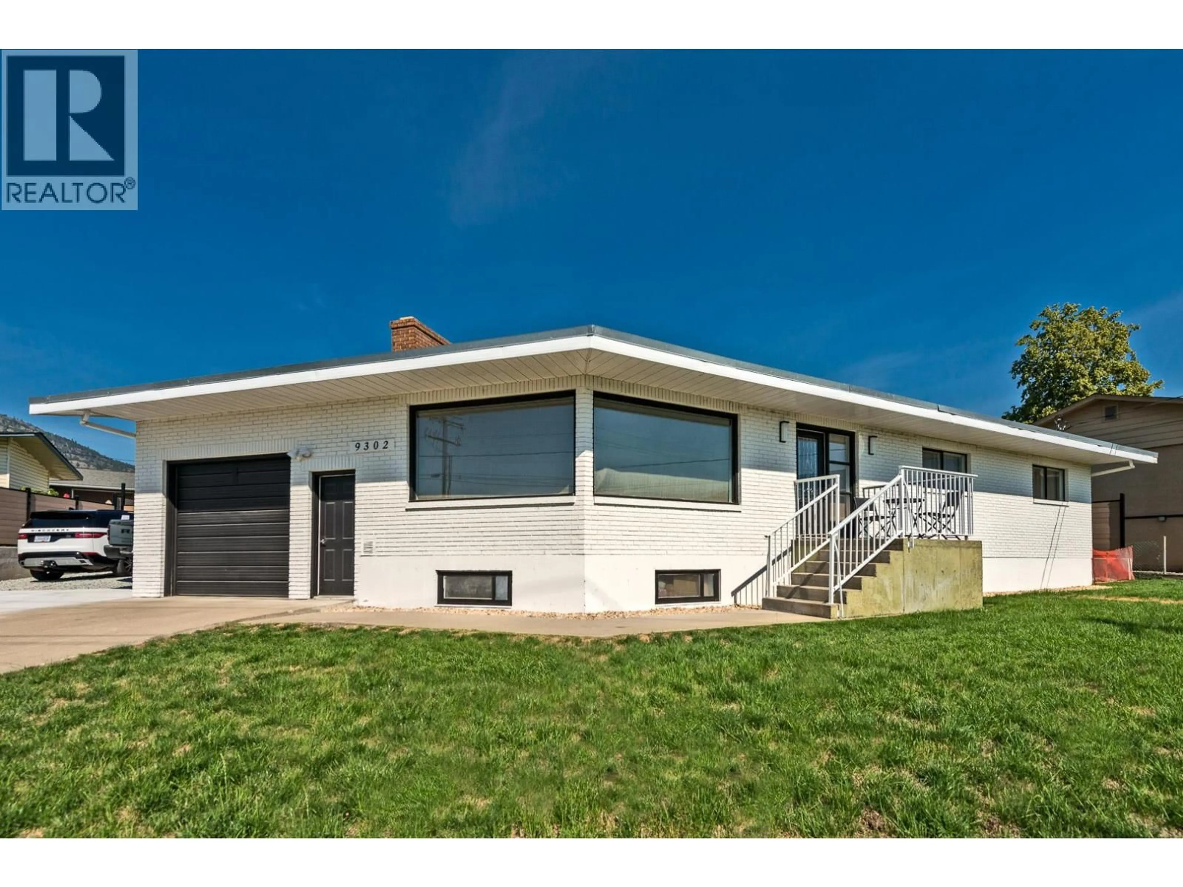 Home with vinyl exterior material, building for 9302 62ND AVENUE, Osoyoos British Columbia V0H1V1
