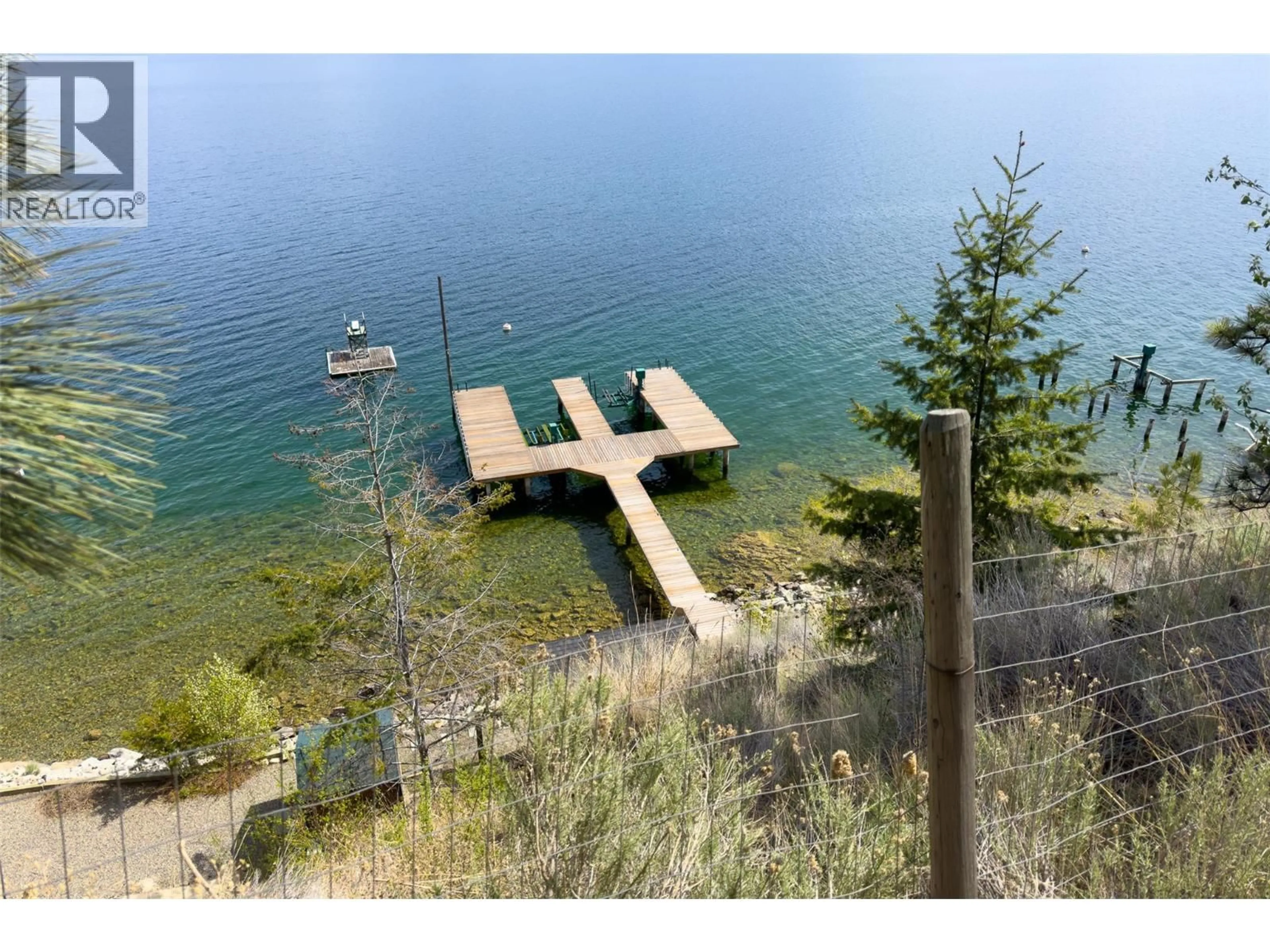 A pic from outside/outdoor area/front of a property/back of a property/a pic from drone, water/lake/river/ocean view for 7172 BRENT ROAD, Peachland British Columbia V0H1X9