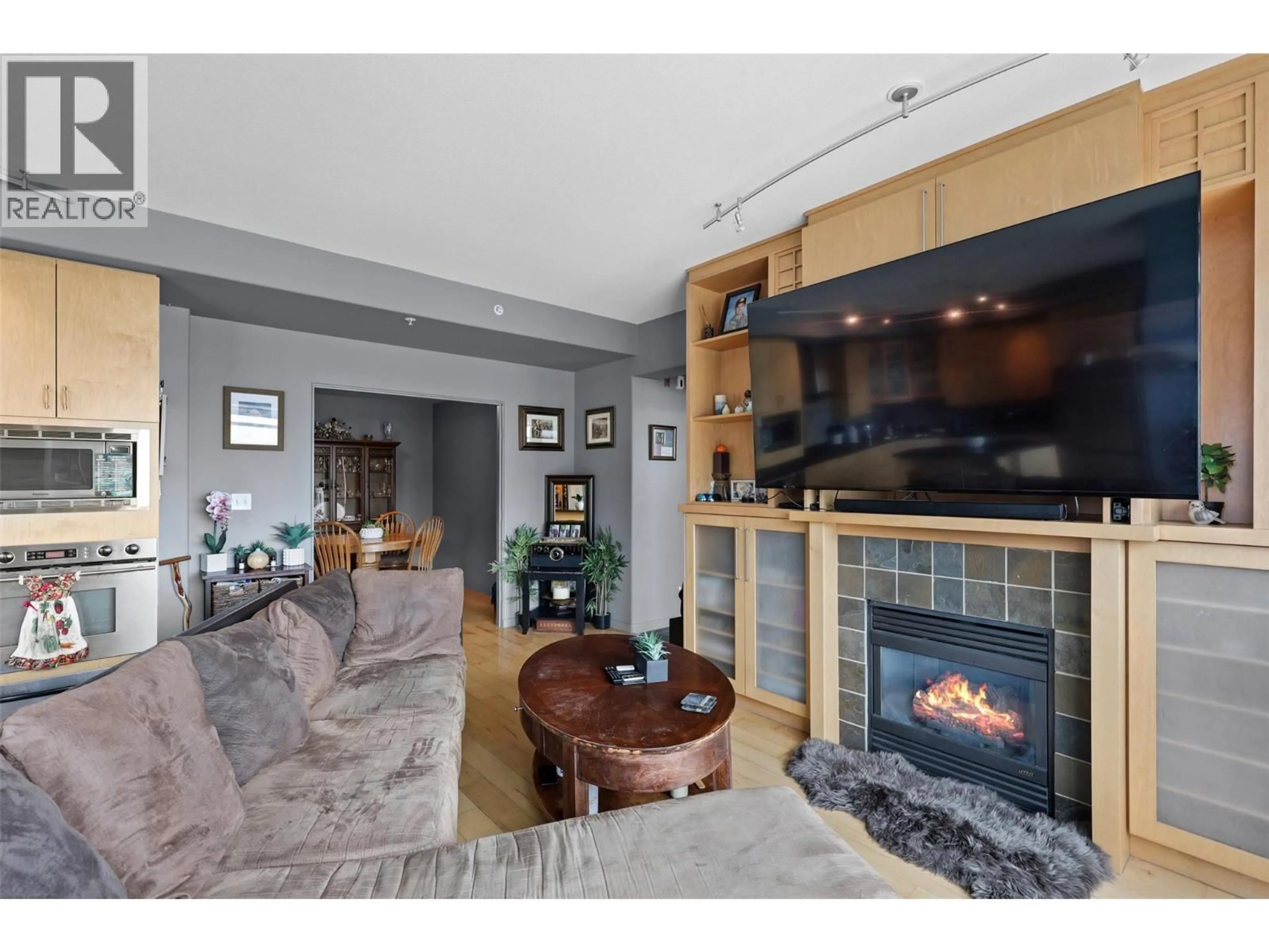 Living room with furniture, unknown for 902 - 619 VICTORIA STREET, Kamloops British Columbia V2C6W7