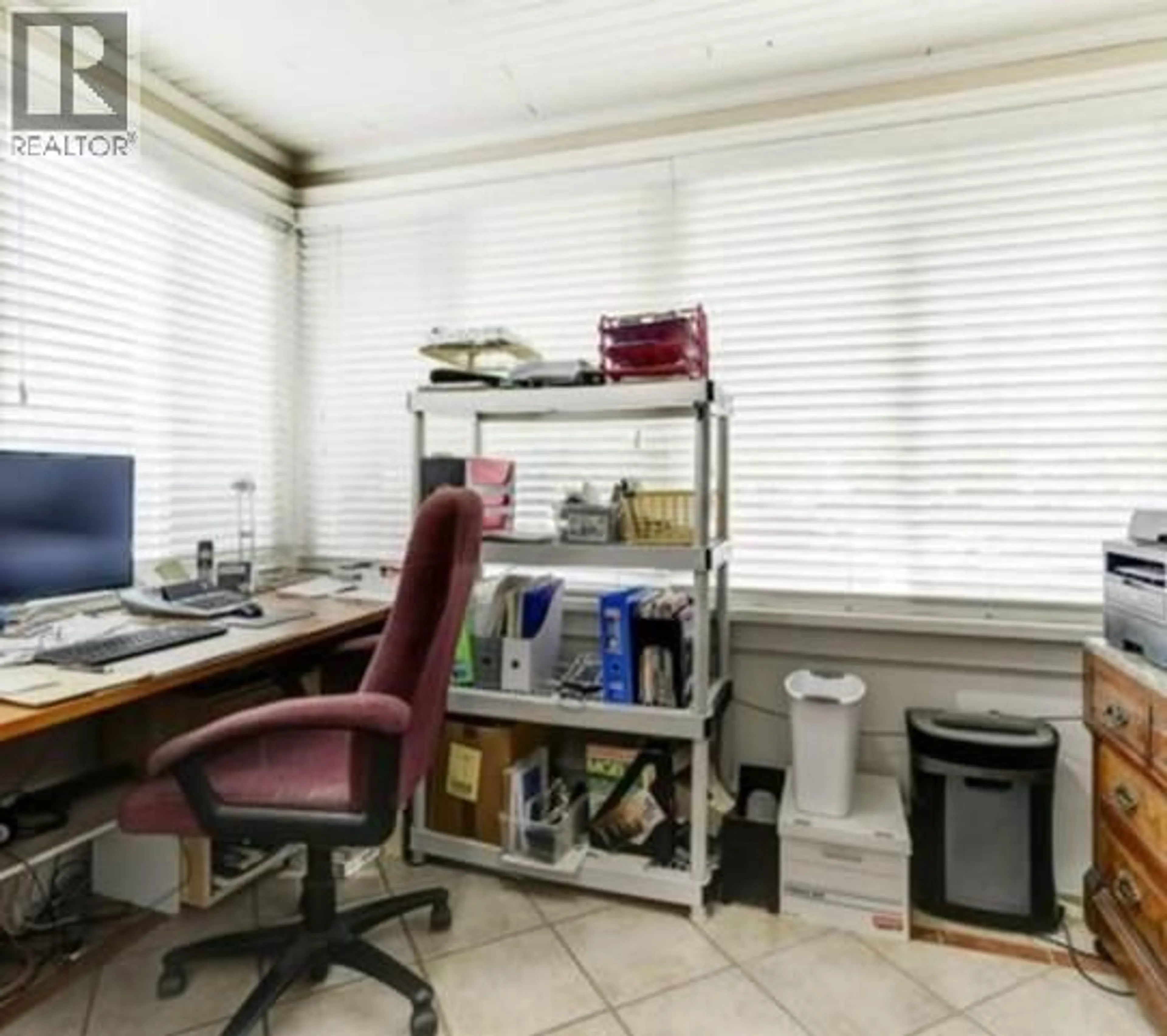 A pic of a room for 1506 DICKSON AVENUE, Kelowna British Columbia V1Y4B7