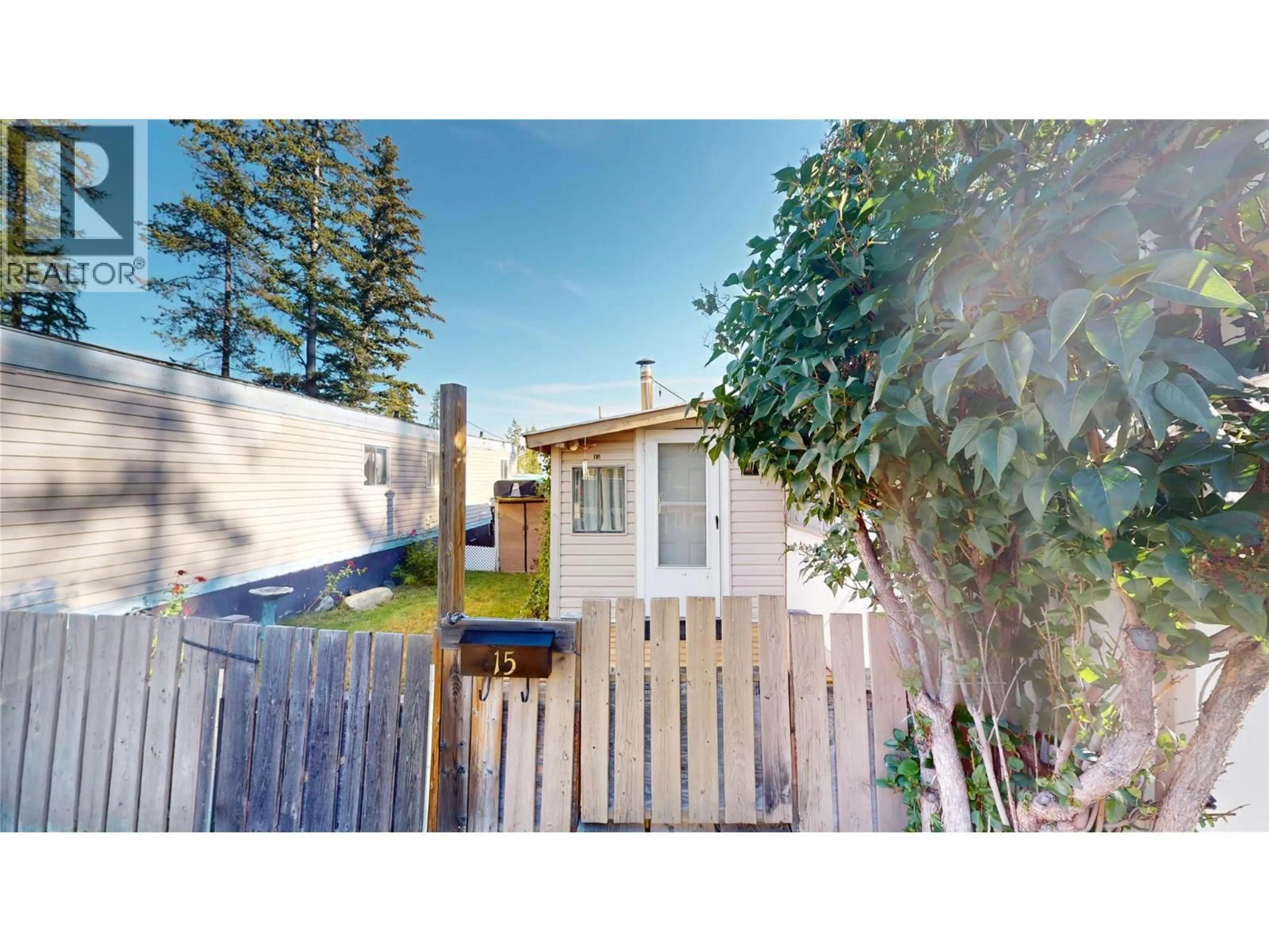 A pic from outside/outdoor area/front of a property/back of a property/a pic from drone, street for 15 - 2124 30TH AVENUE SOUTH, Cranbrook British Columbia V1C7A4