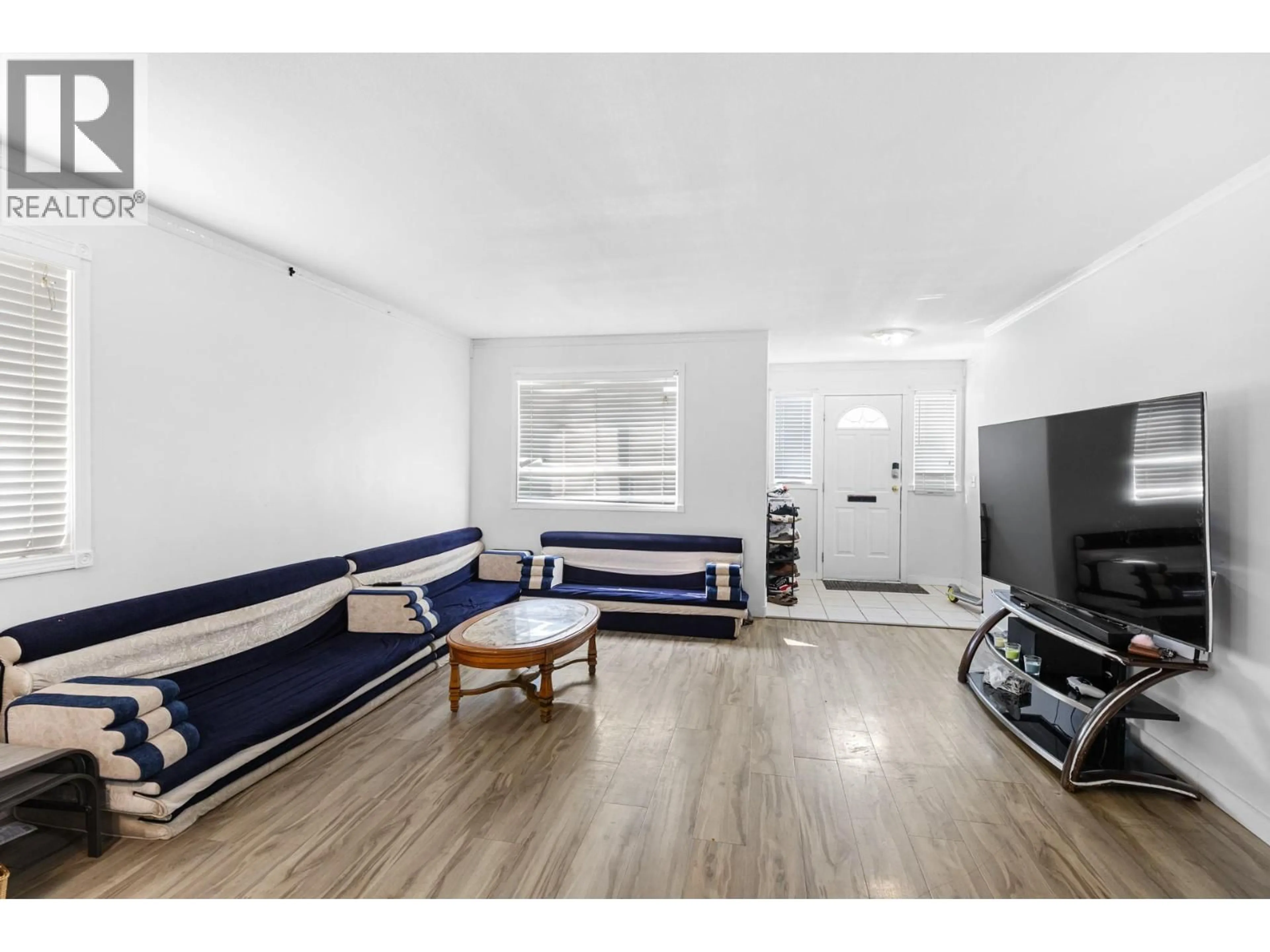 Unknown for 315 GERSTMAR ROAD, Kelowna British Columbia V1X4A6