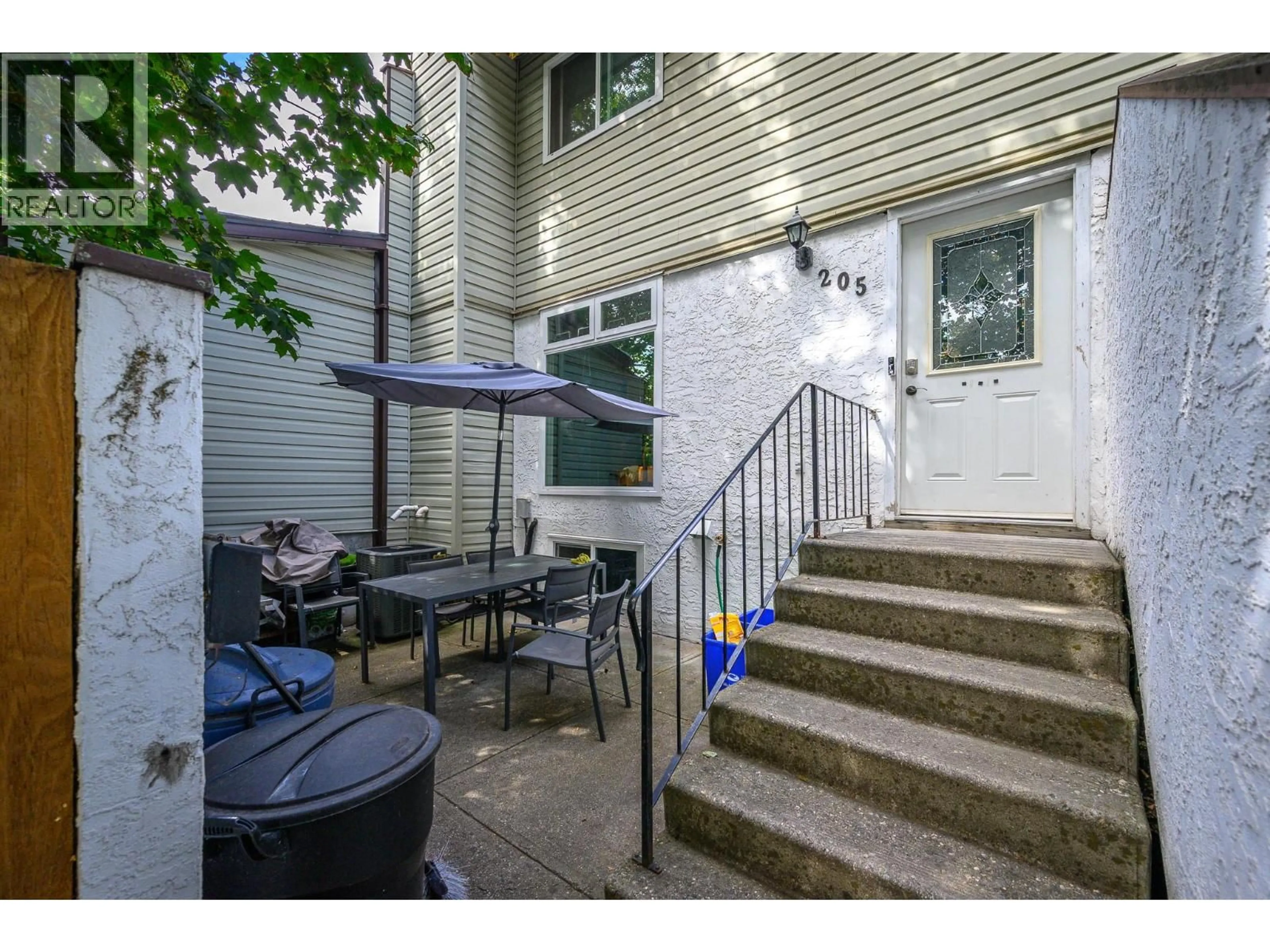 Patio, street for 205 - 2100 43 AVENUE, Vernon British Columbia V1T3K5