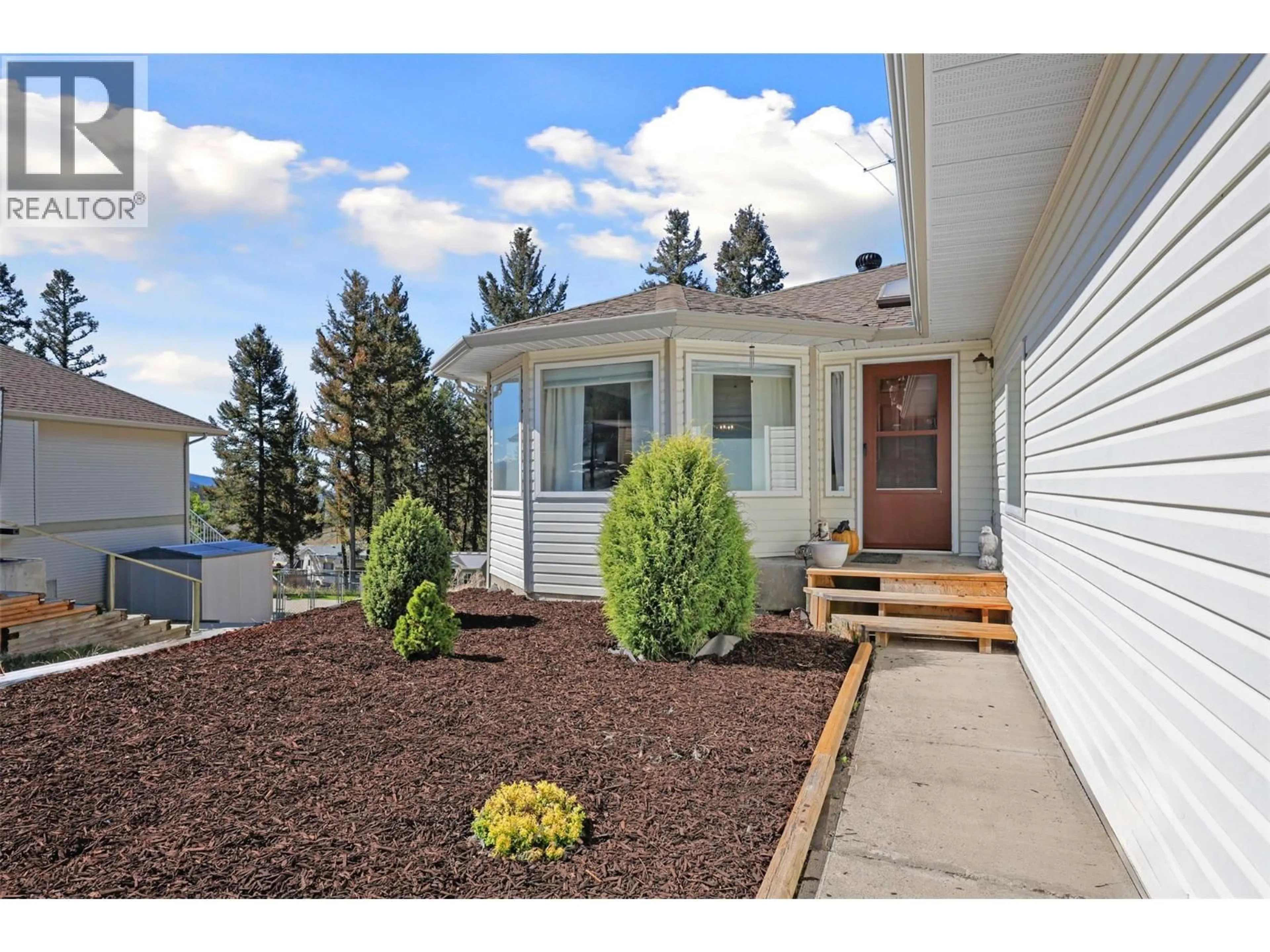 Home with vinyl exterior material, unknown for 270 CALCITE DRIVE, Logan Lake British Columbia V0K1W0