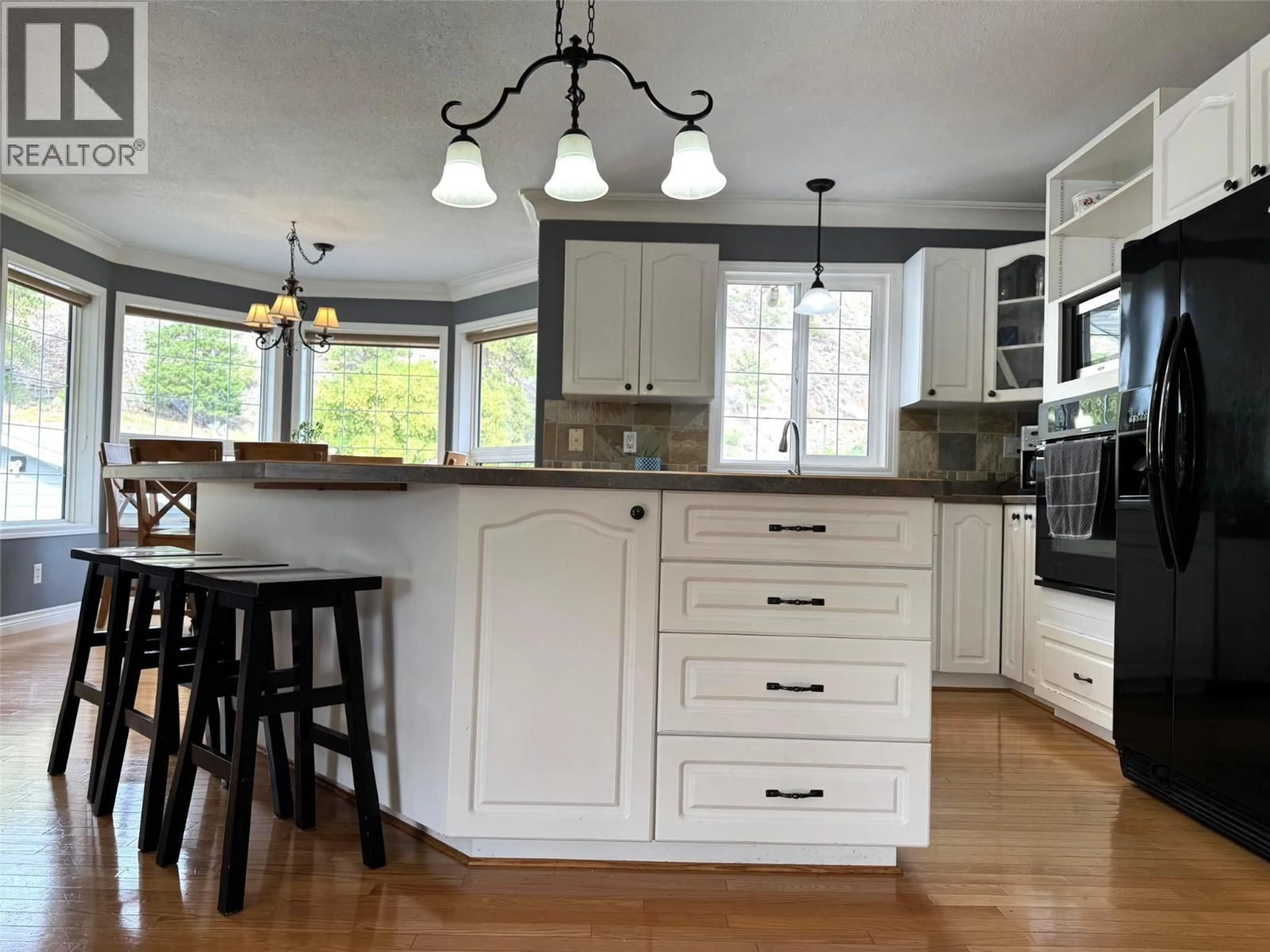 Open concept kitchen, unknown for 493 MARSHALL ROAD, Merritt British Columbia V1K1N5