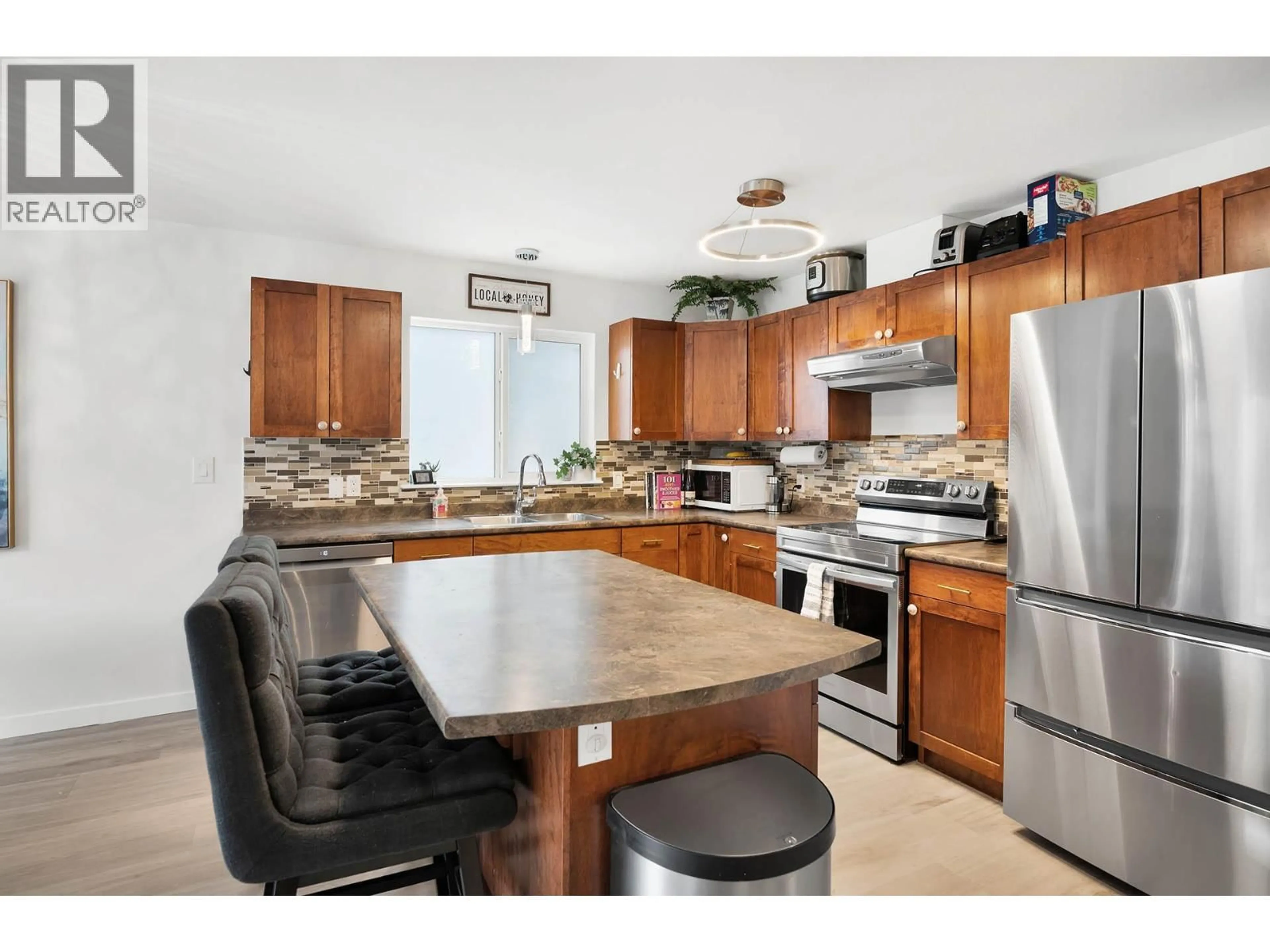 Open concept kitchen, unknown for 55 - 1760 COPPERHEAD DRIVE, Kamloops British Columbia V1S2B4