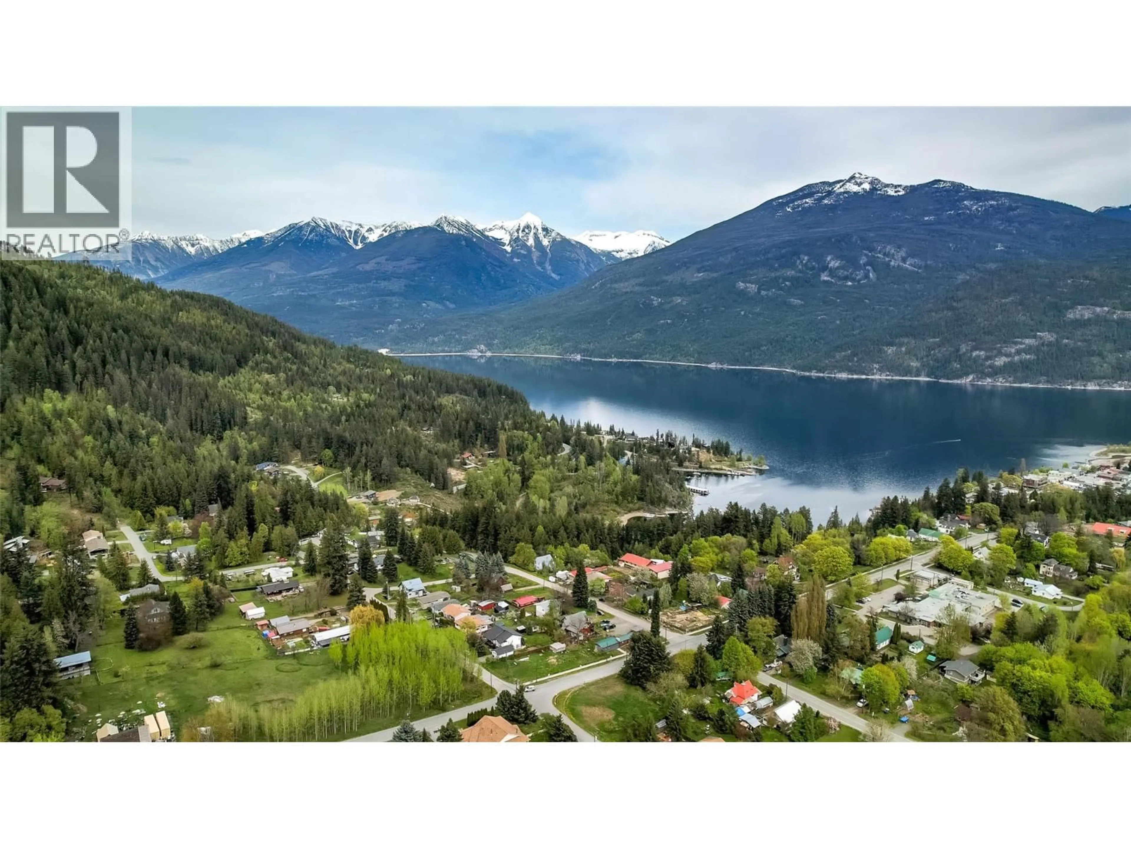 A pic from outside/outdoor area/front of a property/back of a property/a pic from drone, water/lake/river/ocean view for 127 8TH STREET NORTH, Kaslo British Columbia V0G1M0