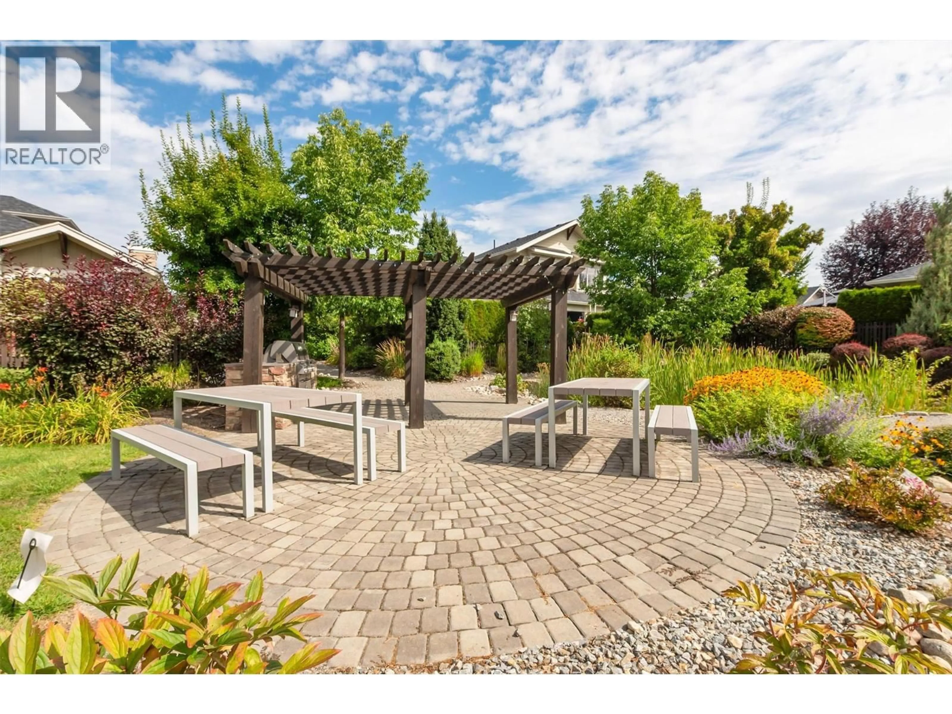 Patio, street for 62 - 1960 KLO ROAD, Kelowna British Columbia V1W5L2