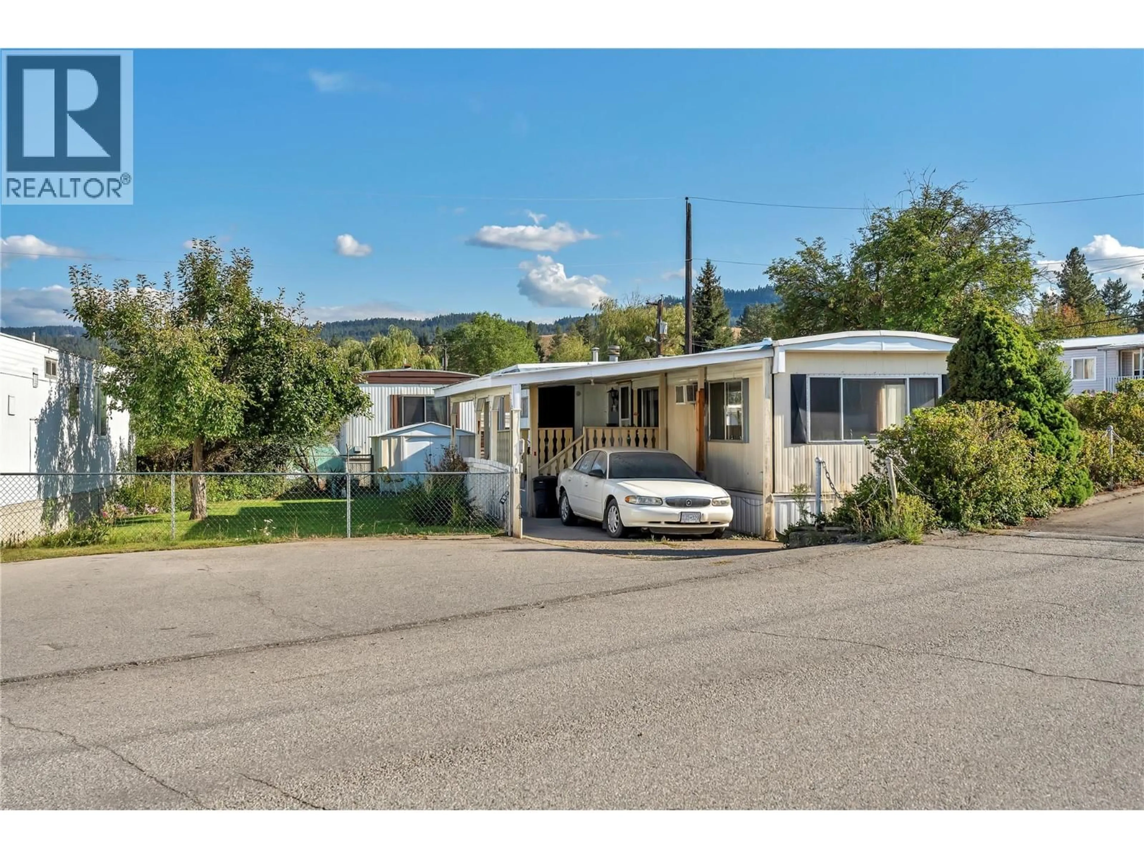 Home with vinyl exterior material, mountain view for 27 - 263 HWY 3 OTHER, Princeton British Columbia V0X1W0