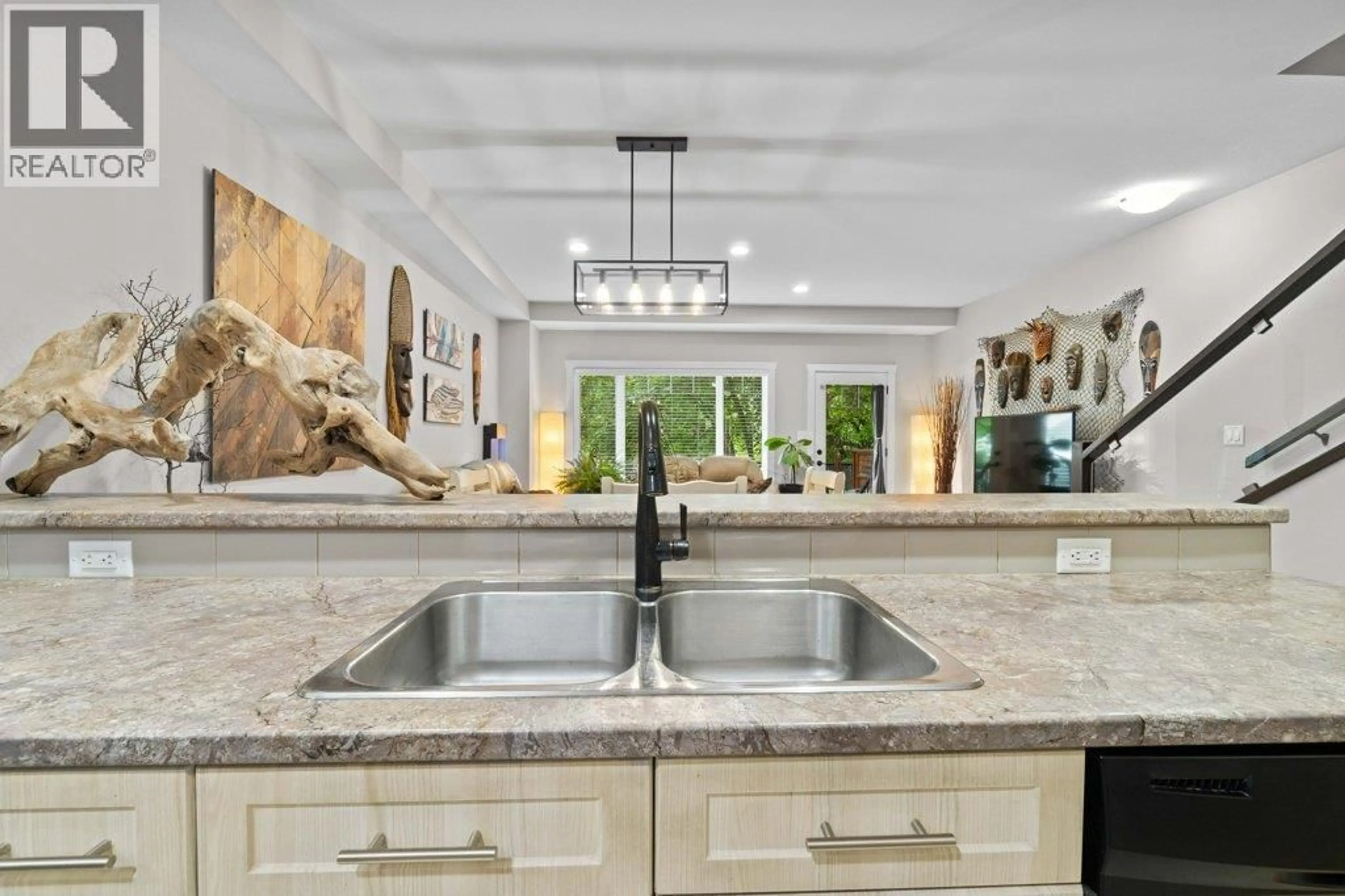 Contemporary kitchen, ceramic/tile floor for 5 - 150 4 STREET SOUTHEAST, Salmon Arm British Columbia V1E1H7