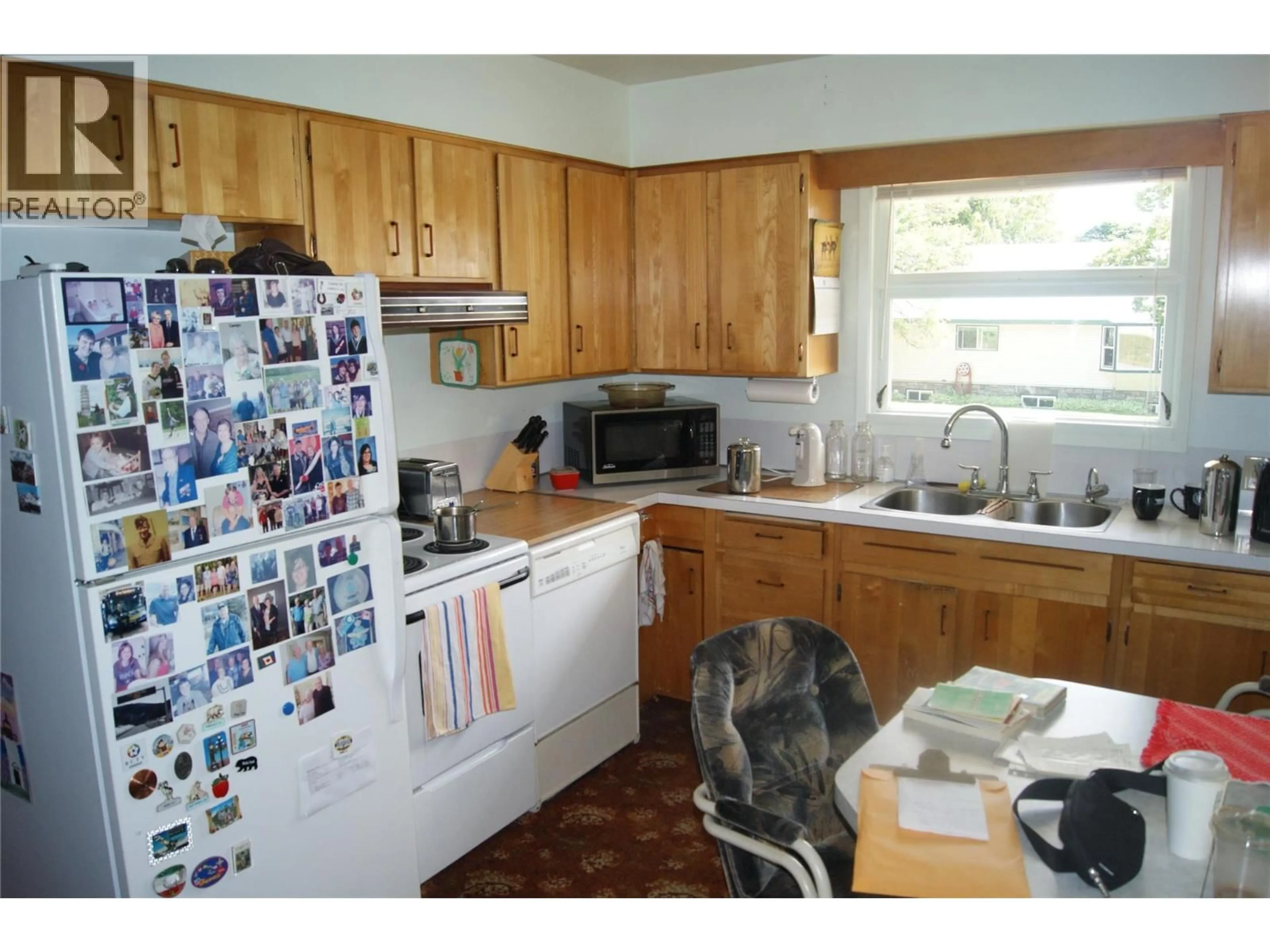 Standard kitchen, wood/laminate floor for 501 TADANAC BOULEVARD, Kimberley British Columbia V1A2N3