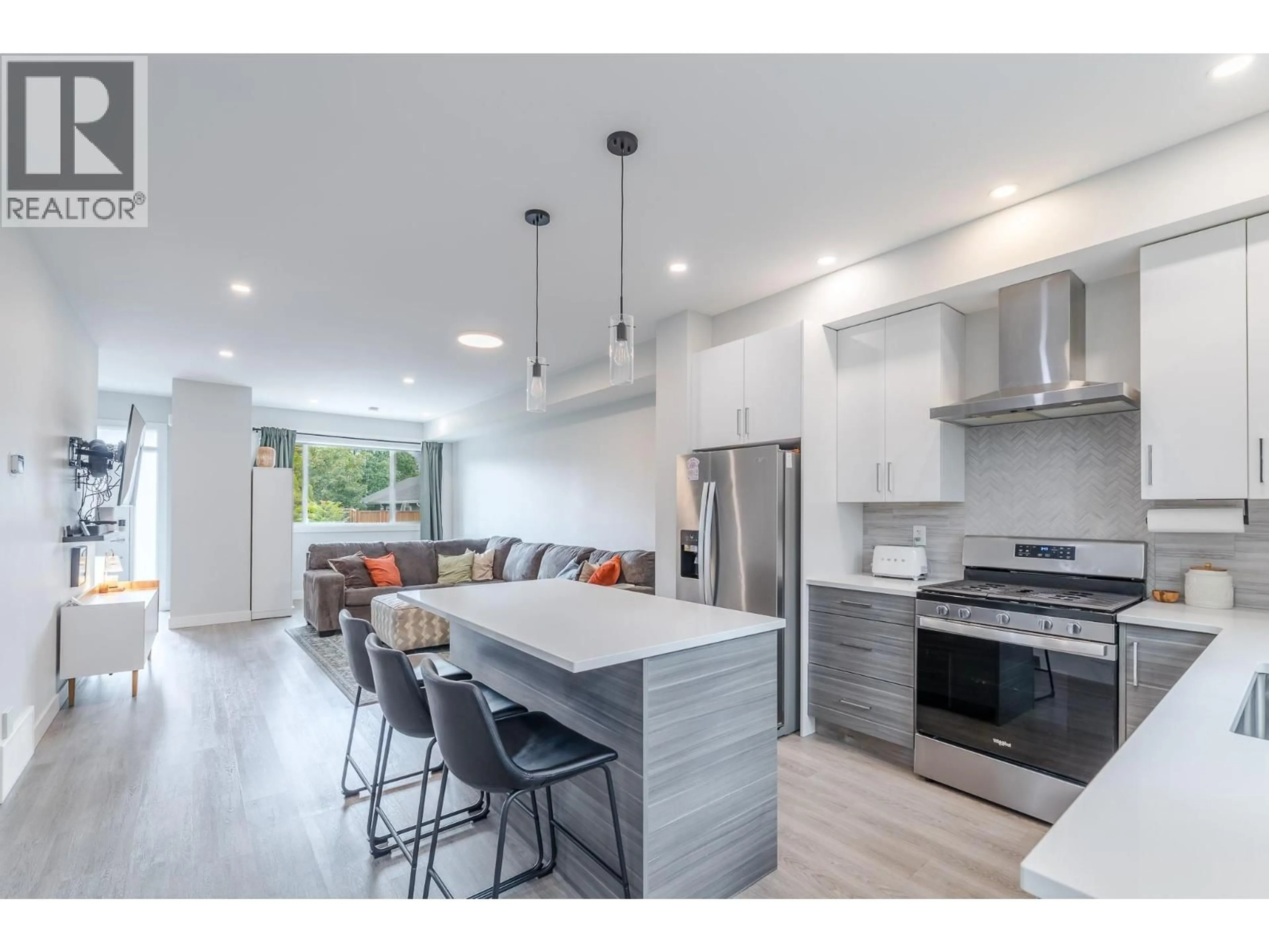 Open concept kitchen, unknown for 109 - 253 NORTON STREET, Penticton British Columbia V2A4H8