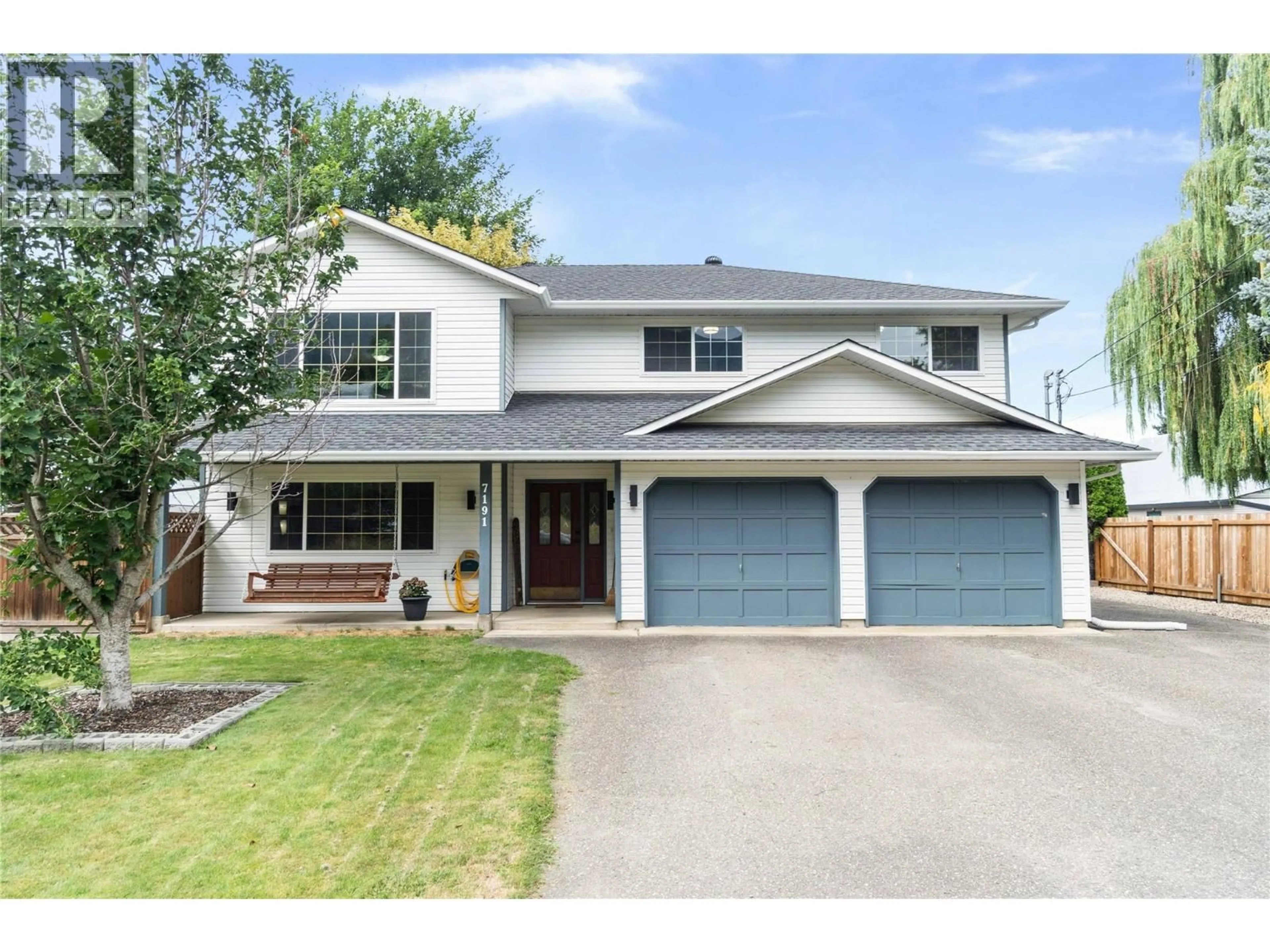 Home with vinyl exterior material, street for 7191 52 STREET NORTHEAST, Salmon Arm British Columbia V0E1K0