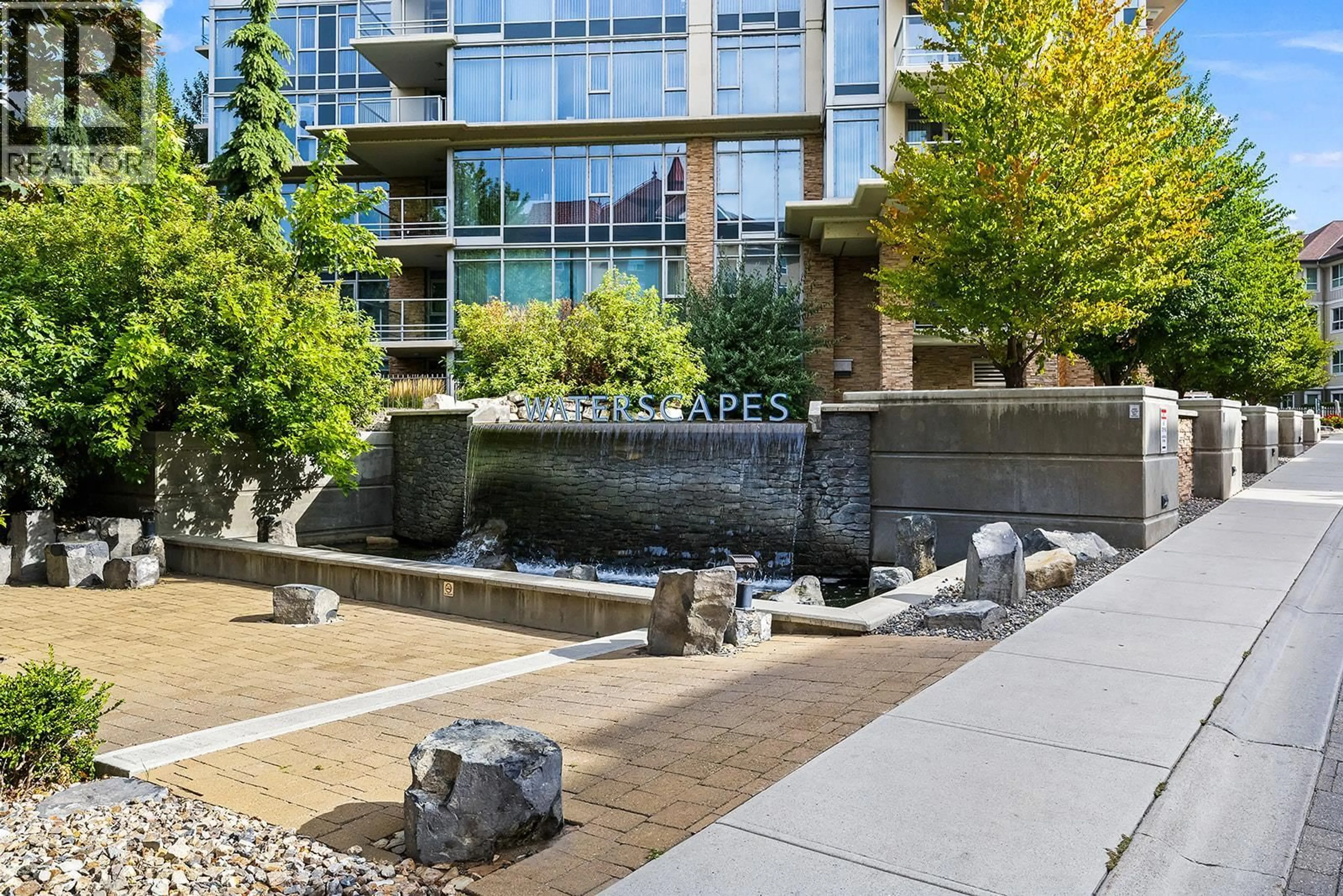 Patio, water/lake/river/ocean view for 906 - 1075 SUNSET DRIVE, Kelowna British Columbia V1Y9Y9