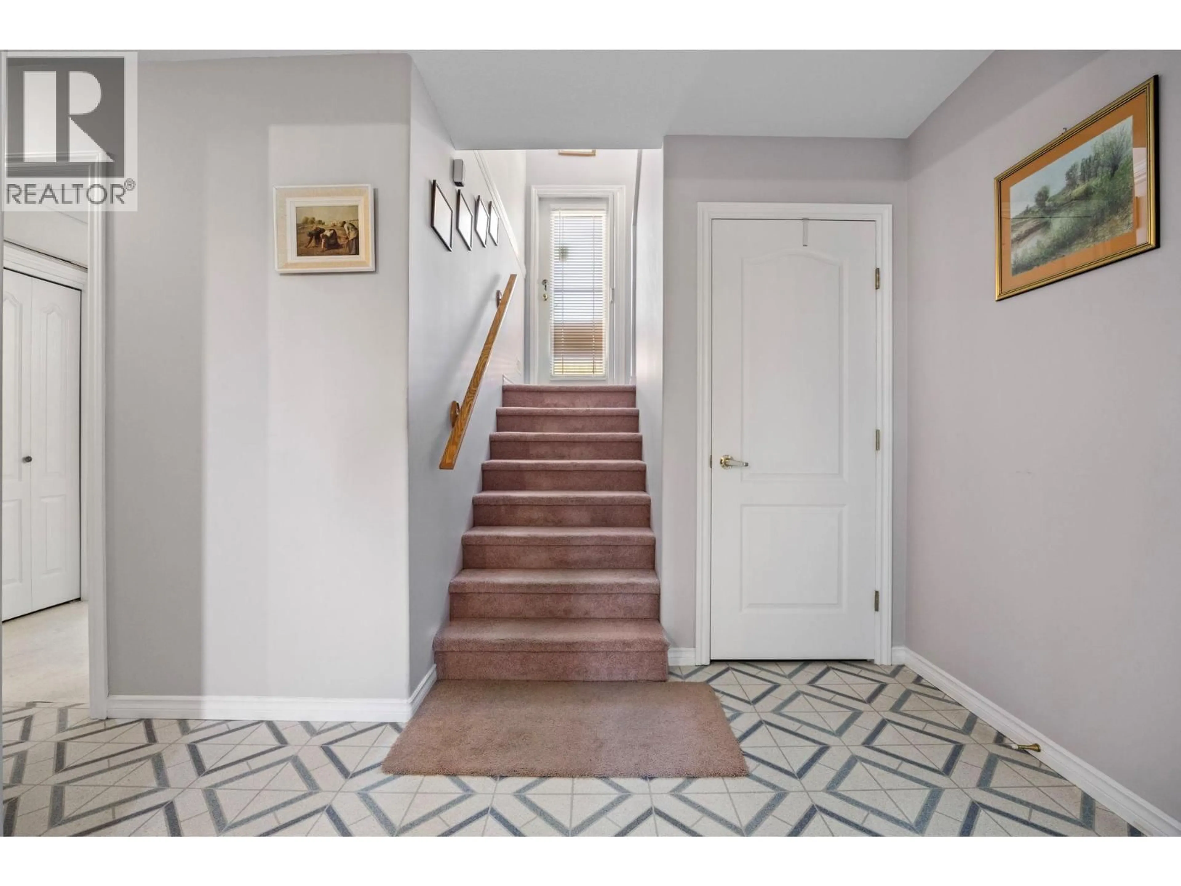 Indoor entryway for 6115 AITKENS ROAD, Peachland British Columbia V0H1X7