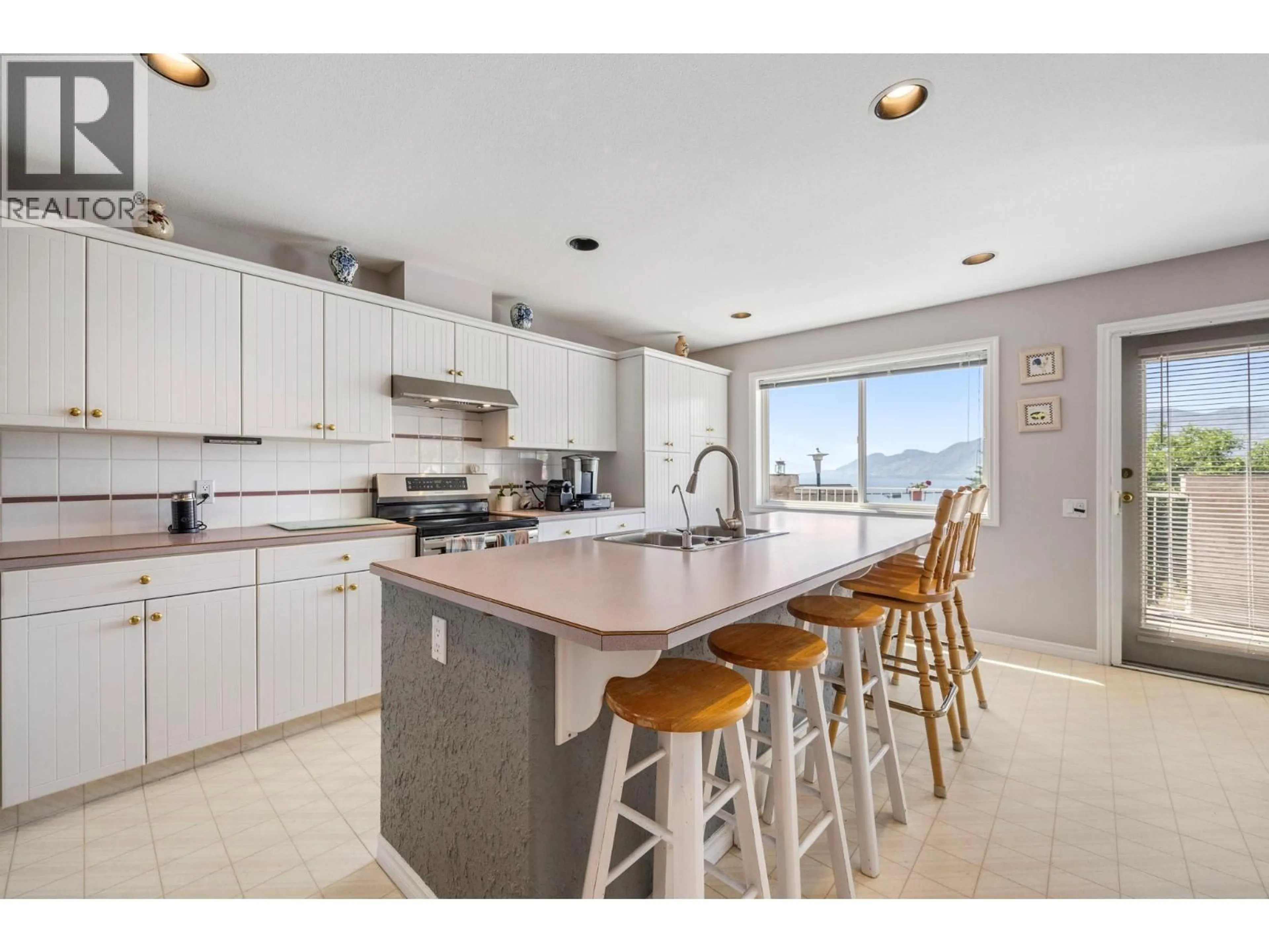 Open concept kitchen, ceramic/tile floor for 6115 AITKENS ROAD, Peachland British Columbia V0H1X7