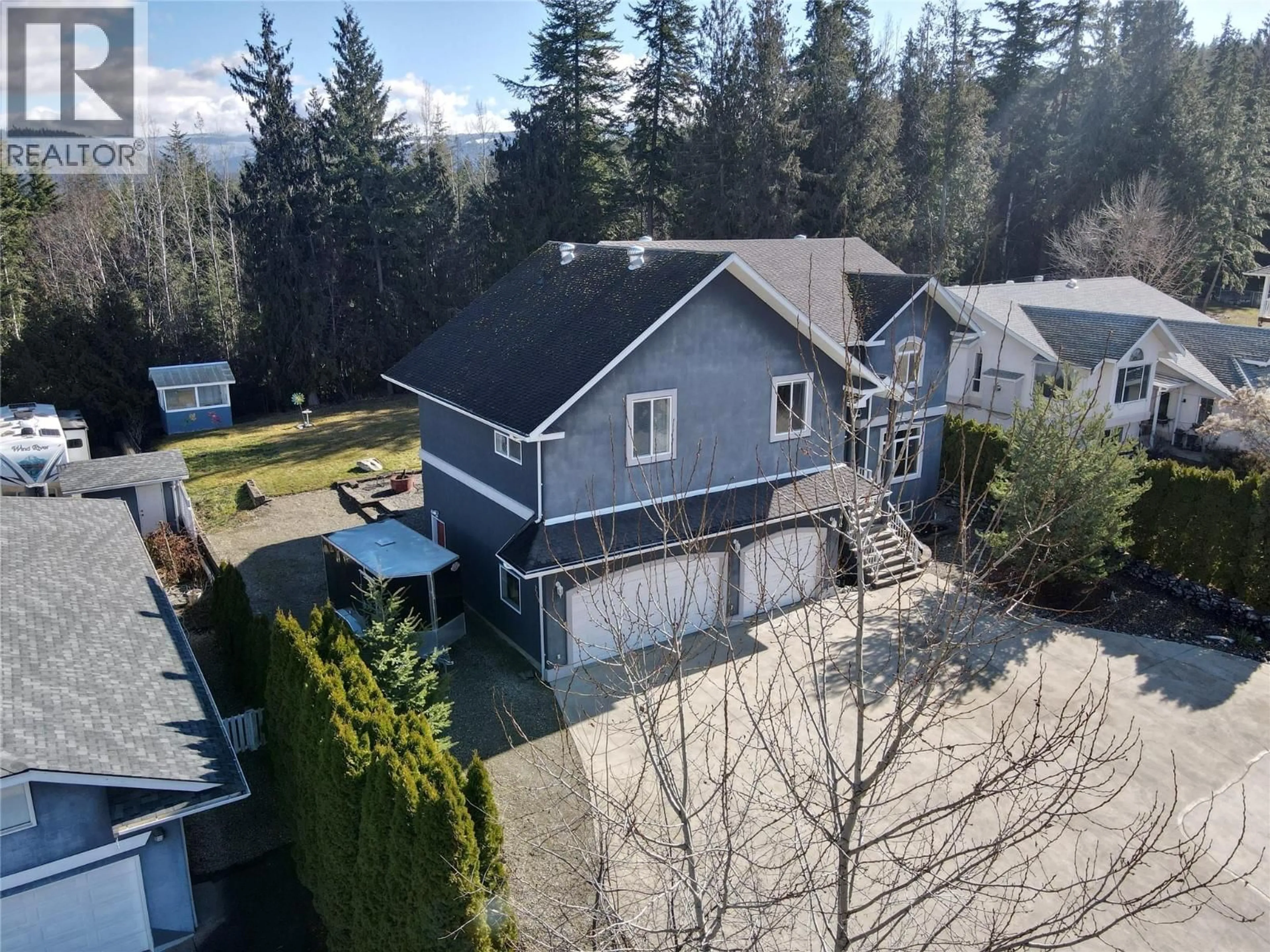 A pic from outside/outdoor area/front of a property/back of a property/a pic from drone, unknown for 2874 HILLTOP ROAD, Blind Bay British Columbia V0E1H1