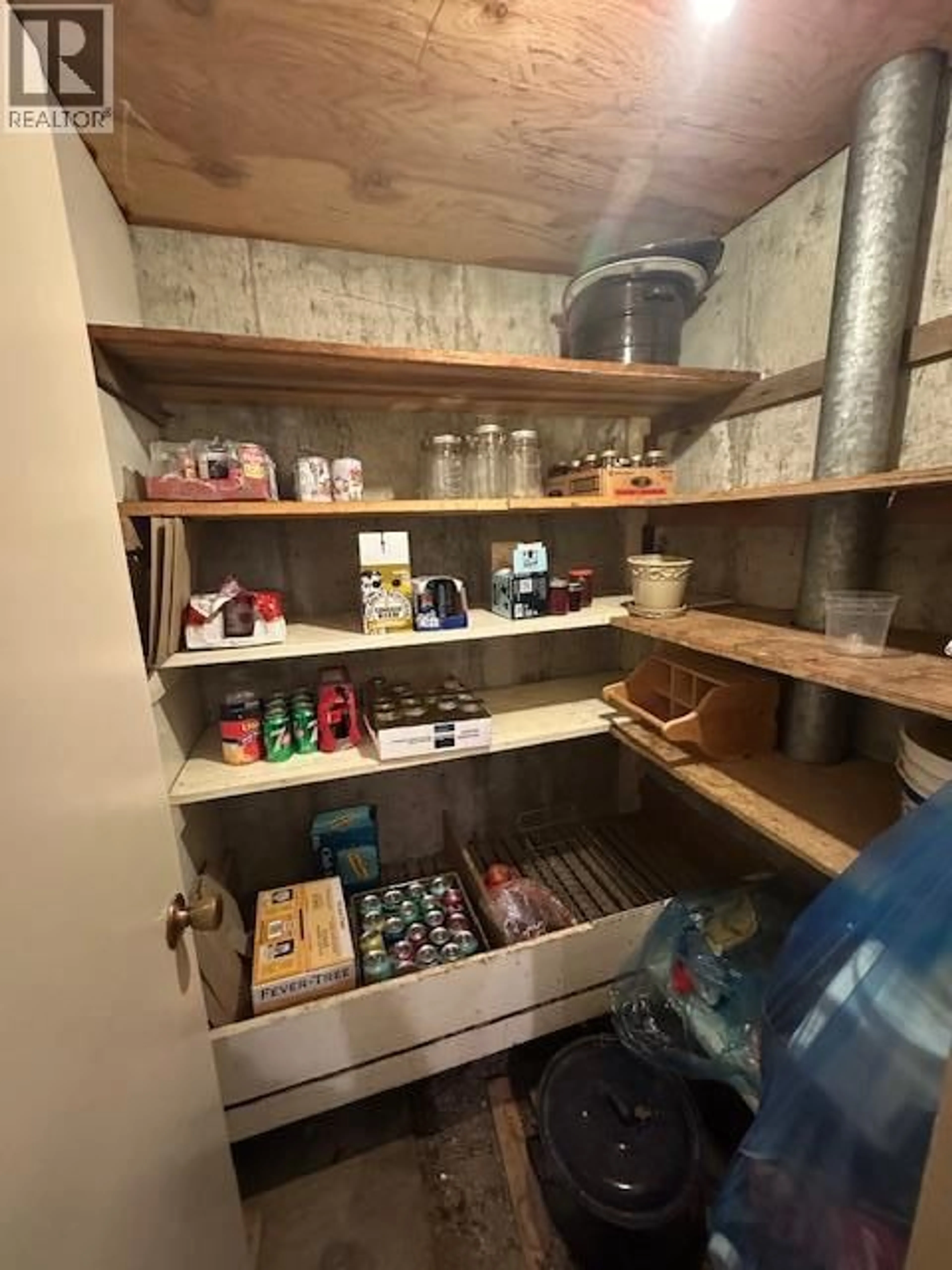 Storage room or clothes room or walk-in closet for 649 JOHNSTONE ROAD, Nelson British Columbia V1L6H8