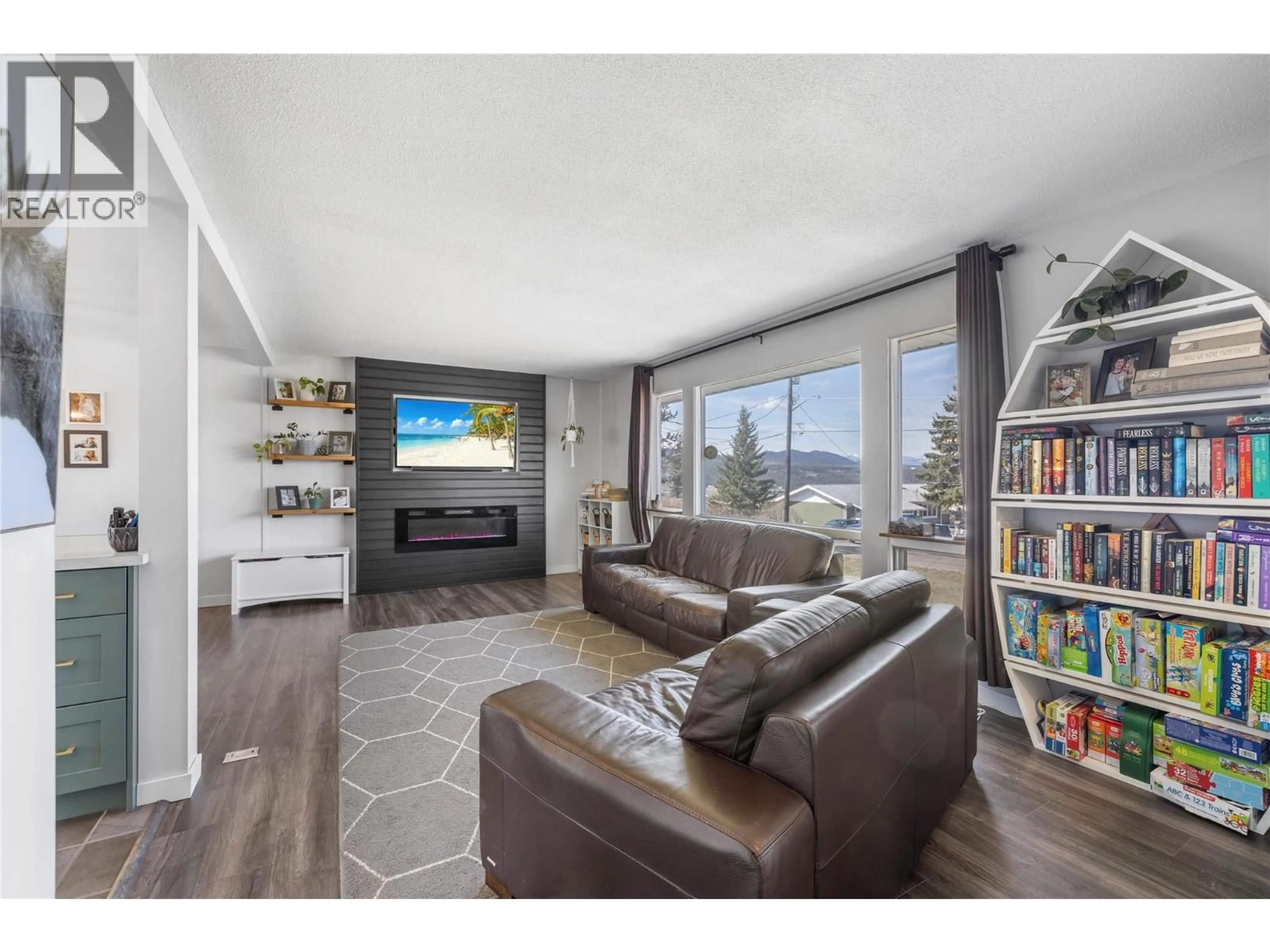 Living room with furniture, unknown for 1119 18TH  S STREET, Cranbrook British Columbia V1C4S1