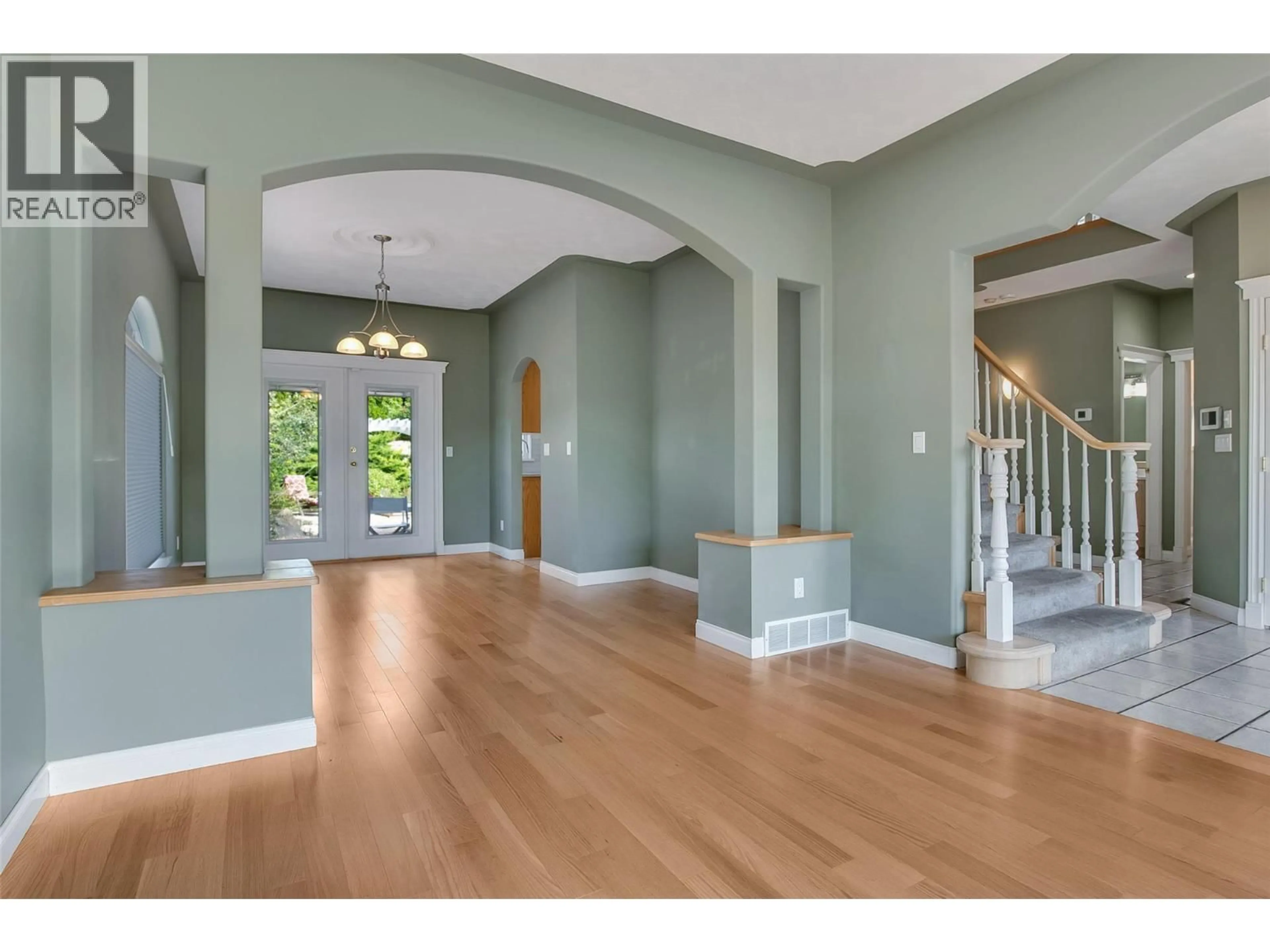 Indoor entryway for 2317 TEAL PLACE, Vernon British Columbia V1H1R1
